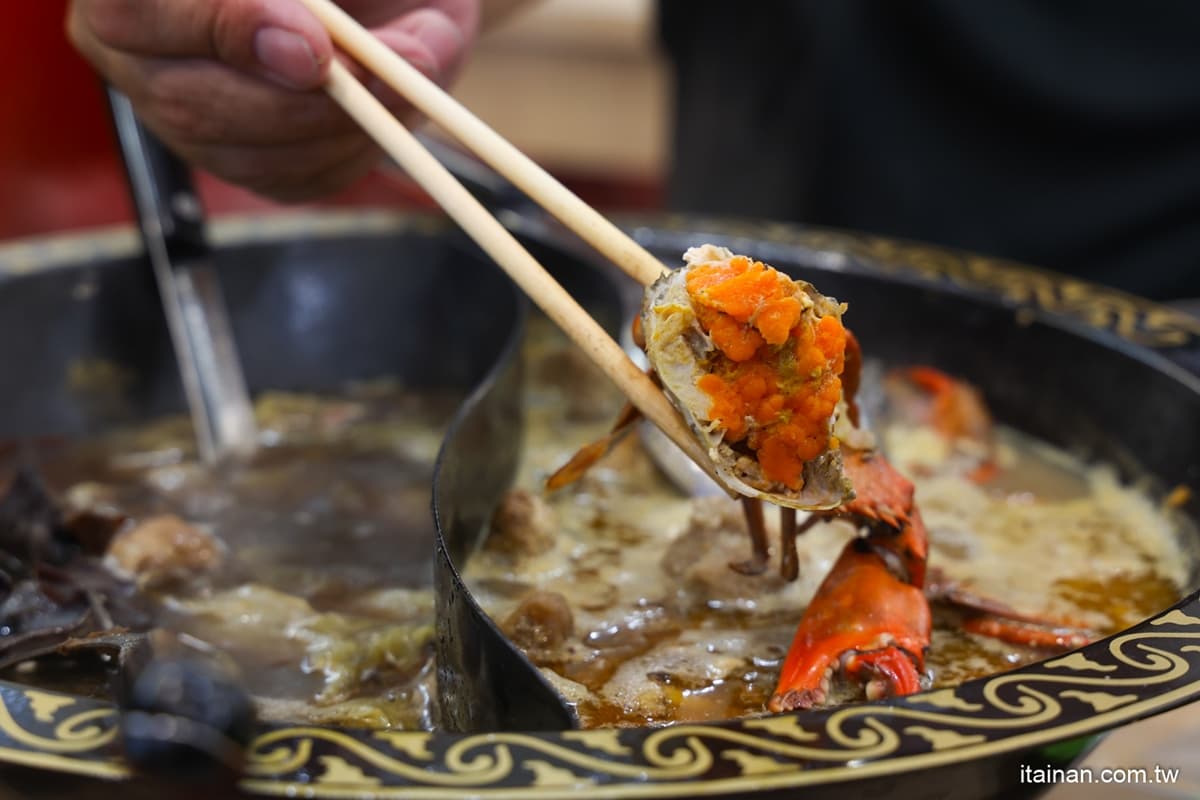 秋冬進補靠這鍋!超狂「鴛鴦鍋」一次吃薑母鴨+羊肉爐,再嗑爆蛋紅蟳、雞胇 秋冬進補靠這鍋!超狂「鴛鴦鍋」一次吃薑母鴨+羊肉爐,再嗑爆蛋紅蟳、雞胇