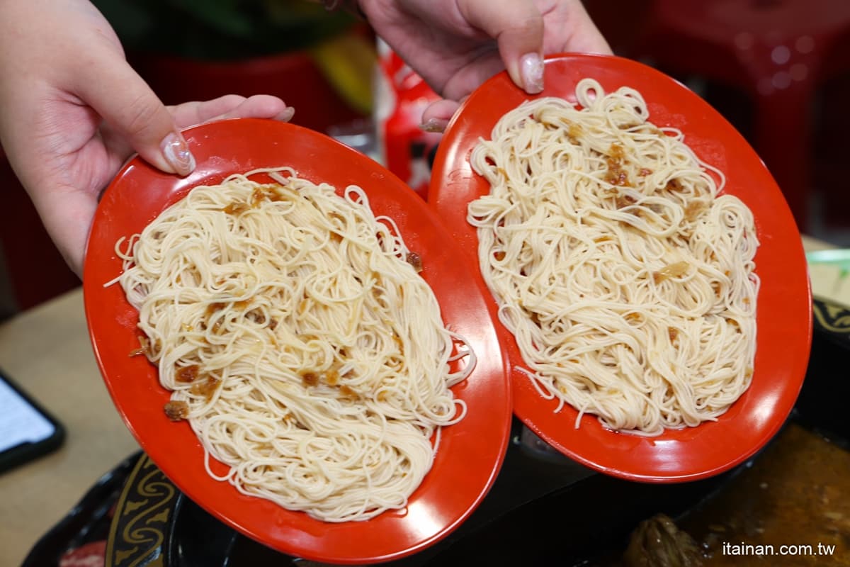 秋冬進補靠這鍋!超狂「鴛鴦鍋」一次吃薑母鴨+羊肉爐,再嗑爆蛋紅蟳、雞胇 秋冬進補靠這鍋!超狂「鴛鴦鍋」一次吃薑母鴨+羊肉爐,再嗑爆蛋紅蟳、雞胇