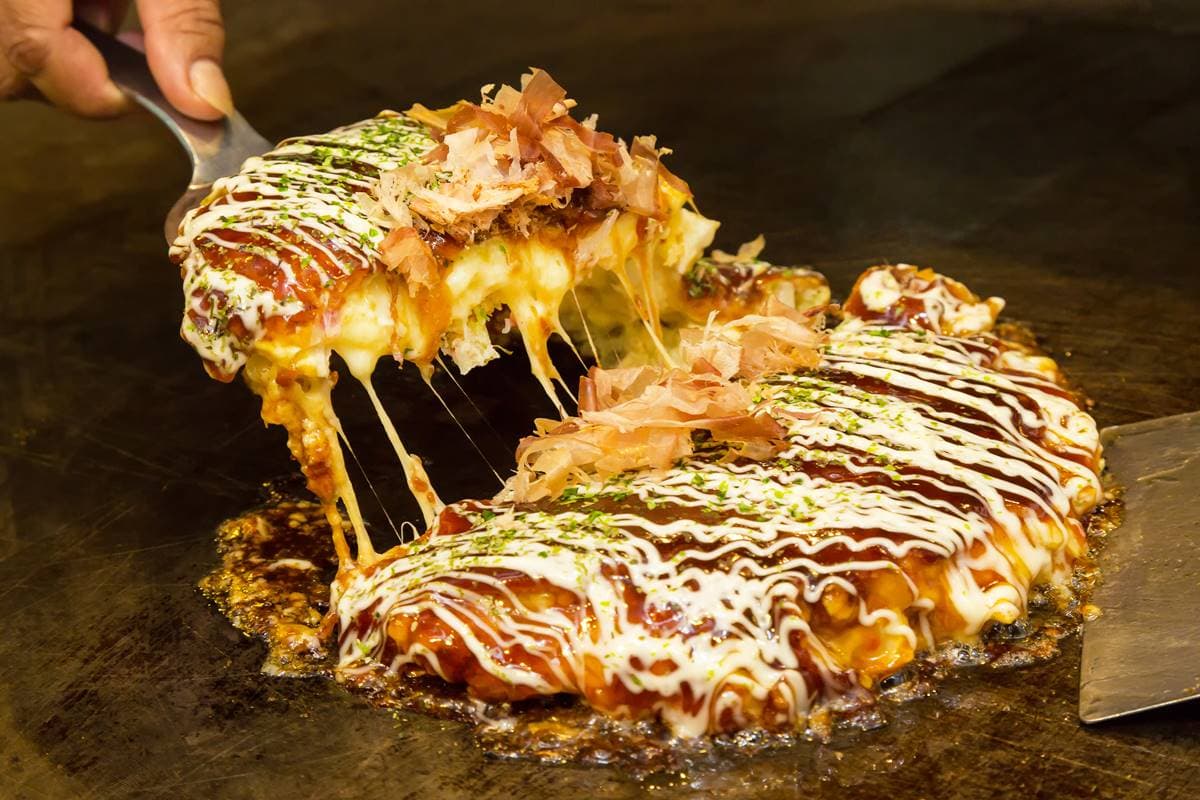 去日本別再點錯!長得很像的「大阪燒」和「廣島燒」怎麼分?靠1招秒懂 去日本別再點錯!長得很像的「大阪燒」和「廣島燒」怎麼分?靠1招秒懂