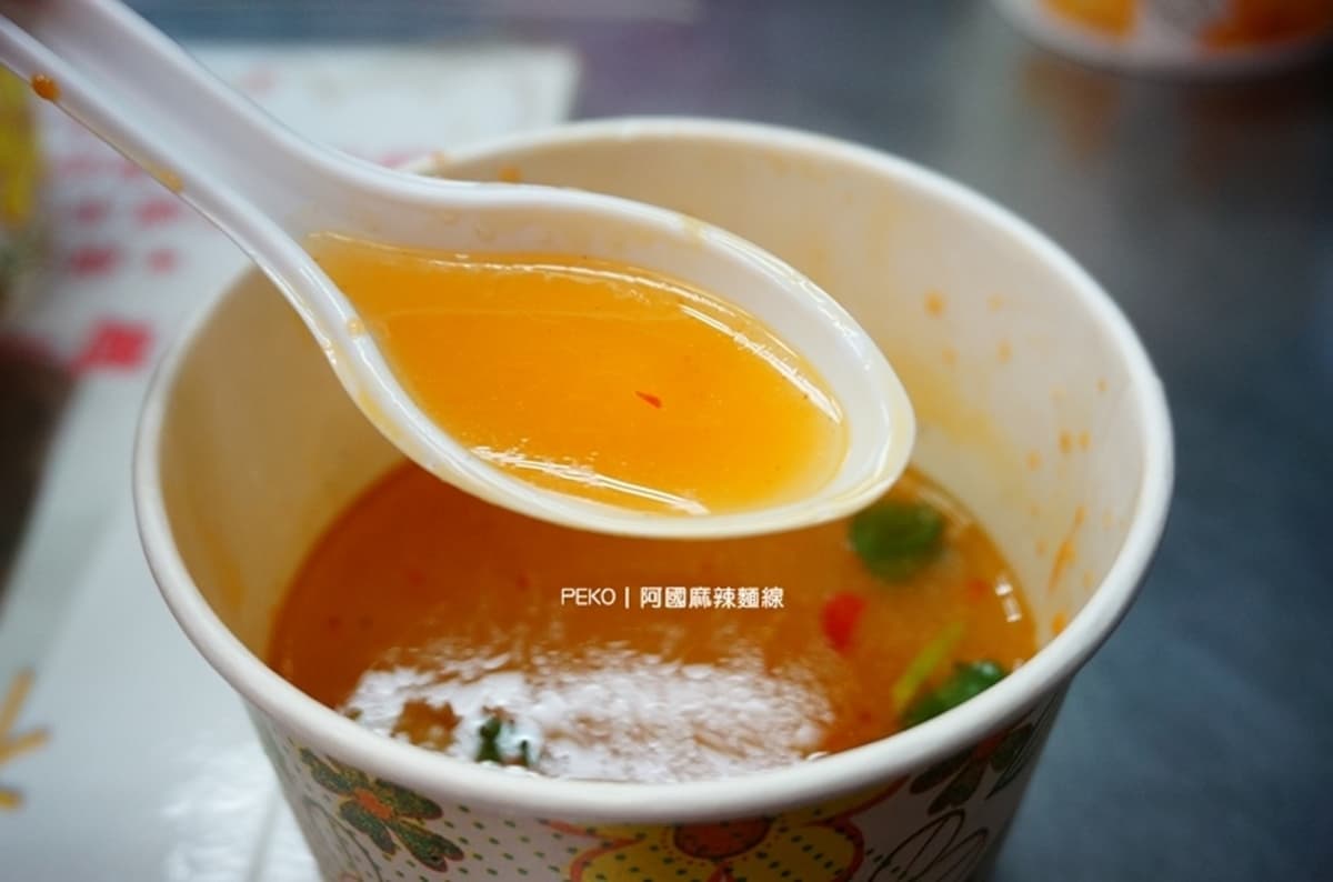 夜貓子才吃得到!板橋「麻辣麵線」還沒開攤就排隊,再搭辣蘿蔔辣度破表 夜貓子才吃得到!板橋「麻辣麵線」還沒開攤就排隊,再搭辣蘿蔔辣度破表