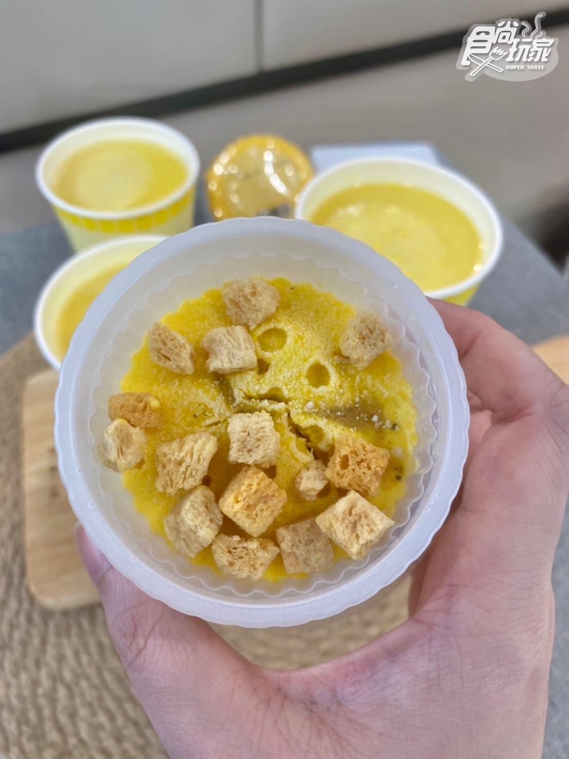 超商首見「日本玉米濃湯」!全家xSAKImoto推超Q雙層湯杯+玉米粒快衝 超商首見「日本玉米濃湯」!全家xSAKImoto推超Q雙層湯杯+玉米粒快衝