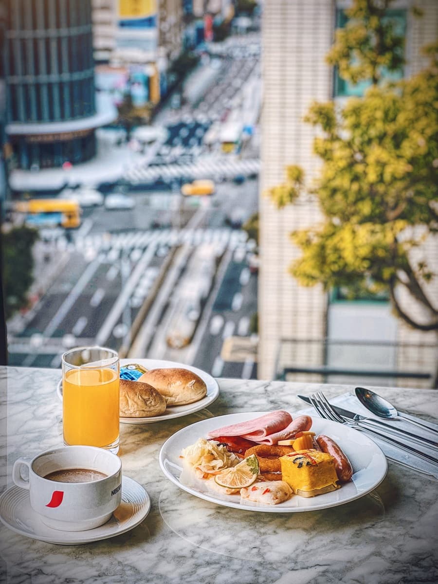 一早就有生啤酒無限暢飲!每週限定3天飯店吃到飽,388元爽嗑高空景觀餐點 一早就有生啤酒無限暢飲!每週限定3天飯店吃到飽,388元爽嗑高空景觀餐點