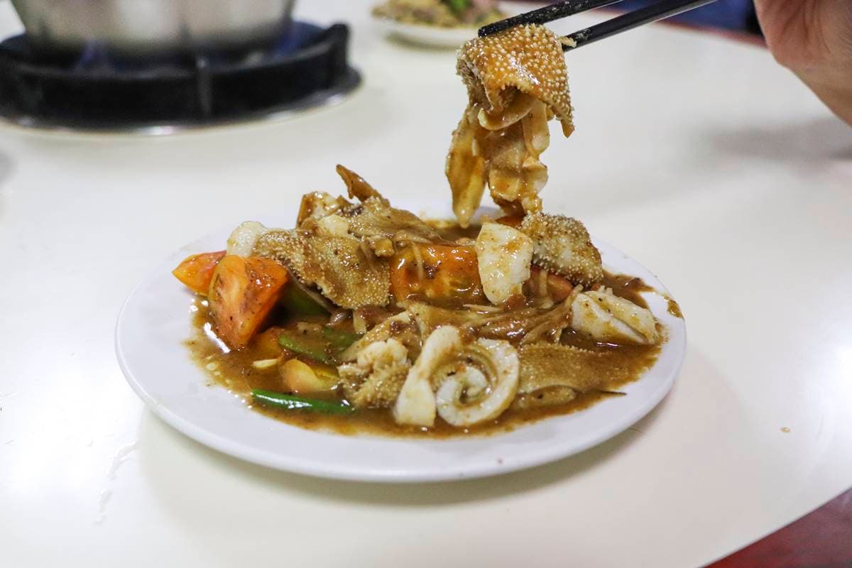 台灣沙茶醬始祖!飄香70年「溫體牛肉鍋」天天客滿,沾「祖傳沙茶醬」超夠味 台灣沙茶醬始祖!飄香70年「溫體牛肉鍋」天天客滿,沾「祖傳沙茶醬」超夠味