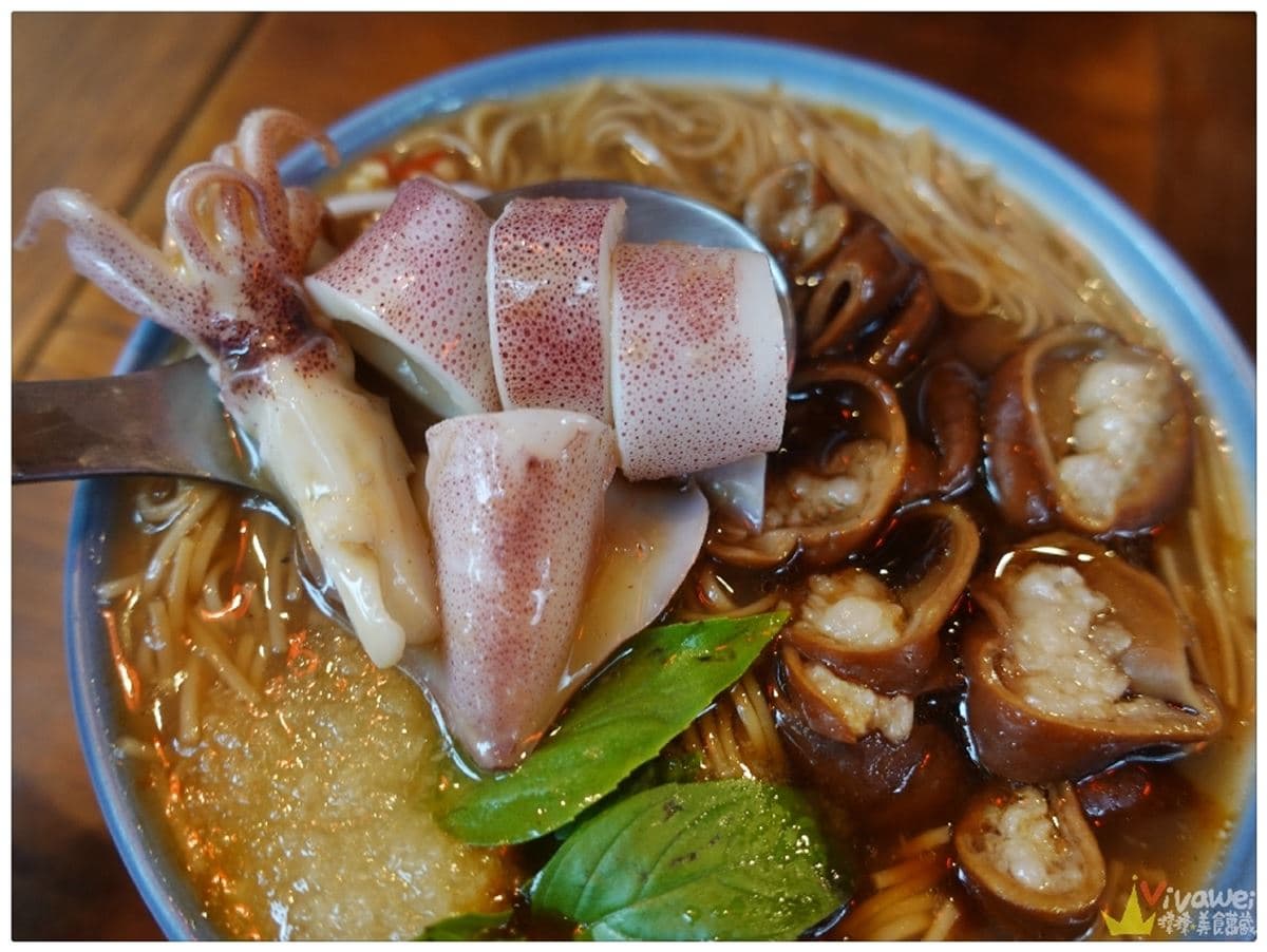 林口不是美食沙漠!饕客帶路吃6家:比臉大雞排飯、近5000則好評、免費加麵線 林口不是美食沙漠!饕客帶路吃6家:比臉大雞排飯、近5000則好評、免費加麵線