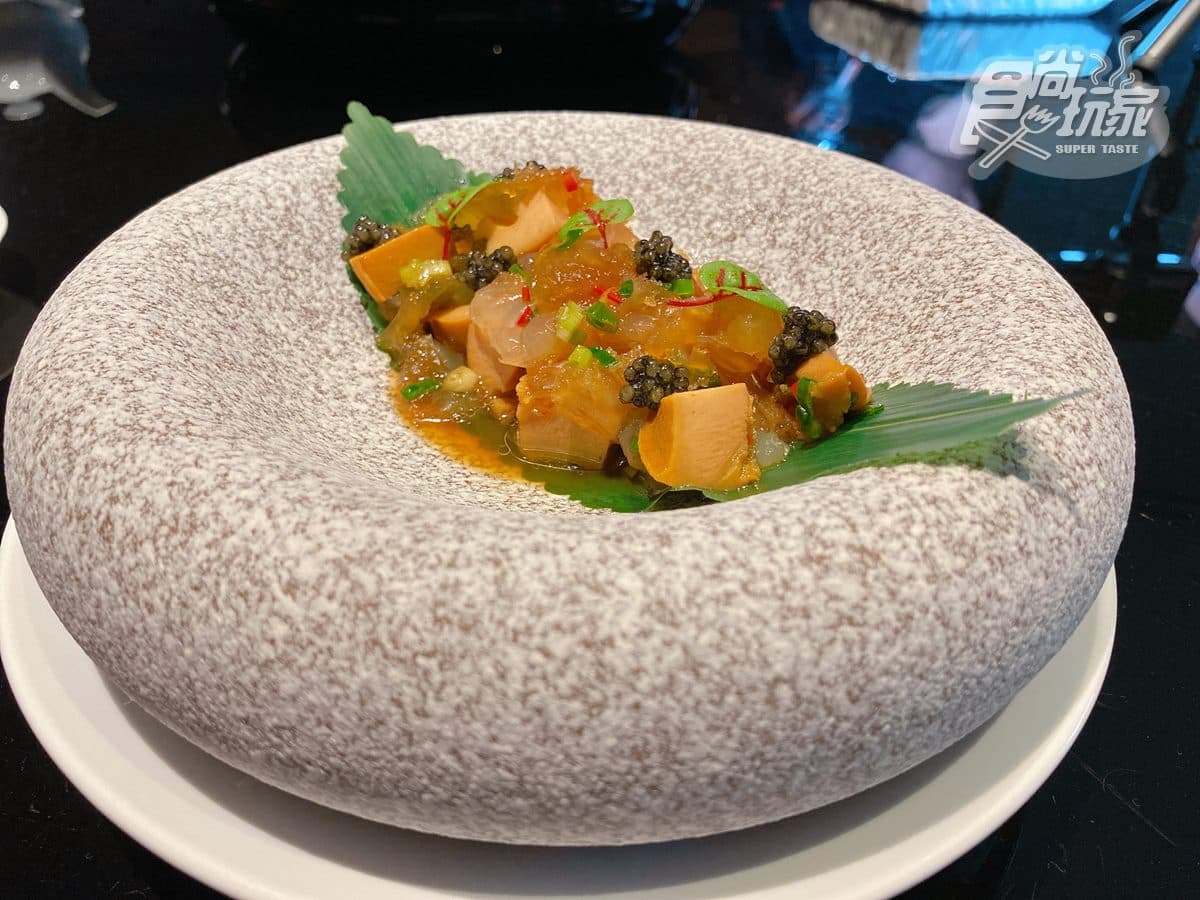法式港點280元就能吃!必吃魚子醬蝦餃、金箔蝦球,還有金色靚湯好料撈不完 法式港點280元就能吃!必吃魚子醬蝦餃、金箔蝦球,還有金色靚湯好料撈不完