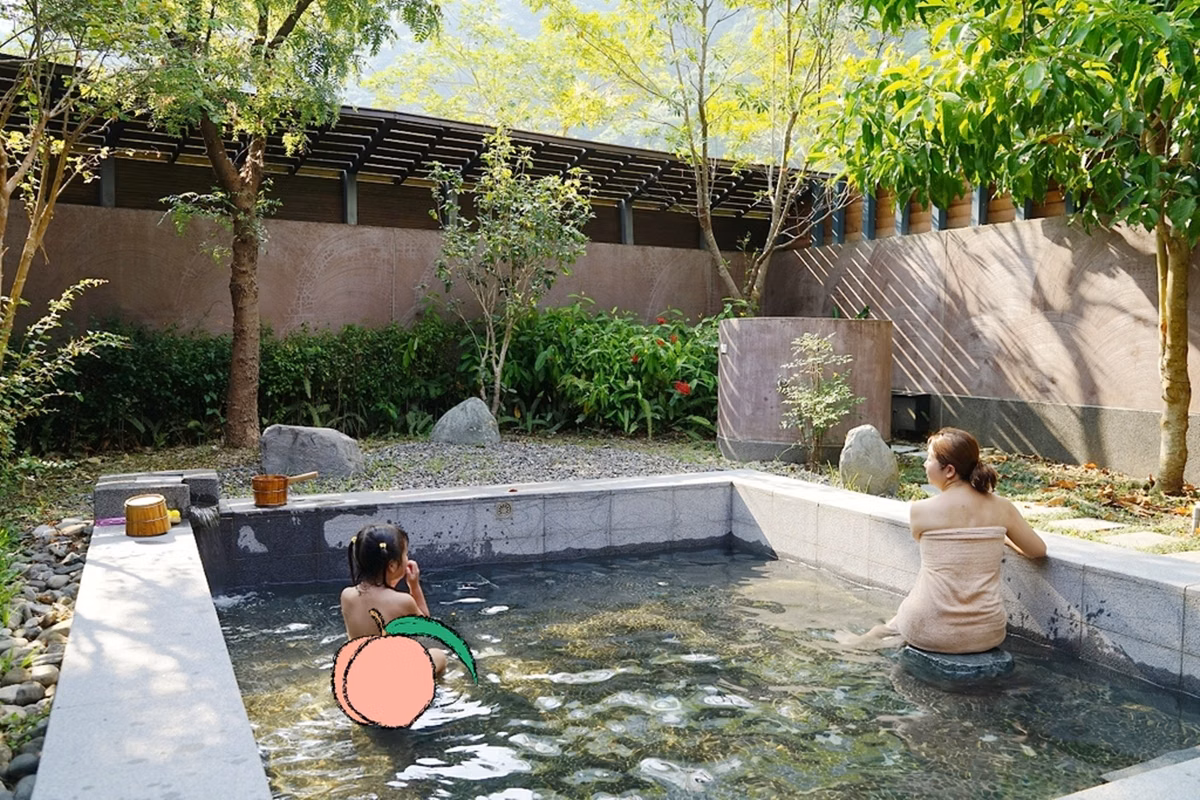 最低80元就能泡!北部6大高CP值溫泉祕境:200元雙人湯屋、台版冰島藍湖 最低80元就能泡!北部6大高CP值溫泉祕境:200元雙人湯屋、台版冰島藍湖