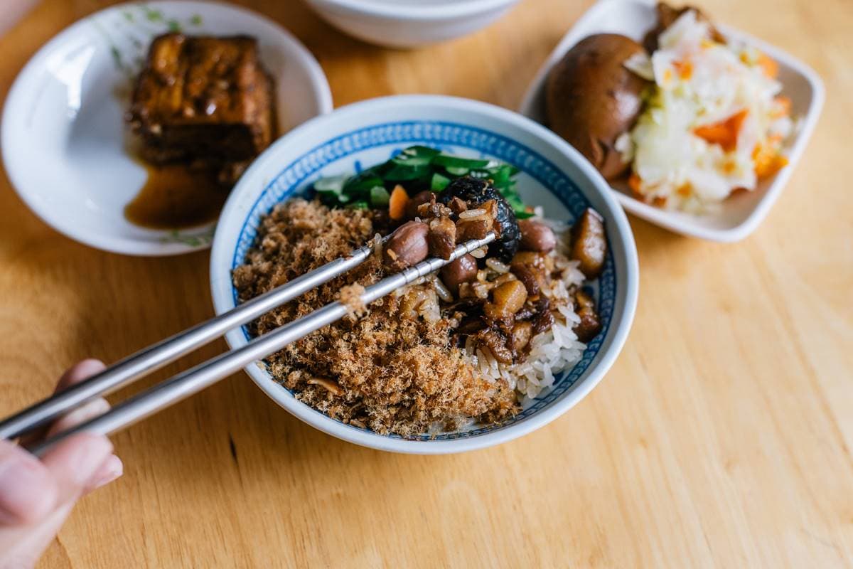 老外連吃3天都不膩!台南老字號「隱藏版粽葉米糕」超講究,想吃只限外帶 老外連吃3天都不膩!台南老字號「隱藏版粽葉米糕」超講究,想吃只限外帶
