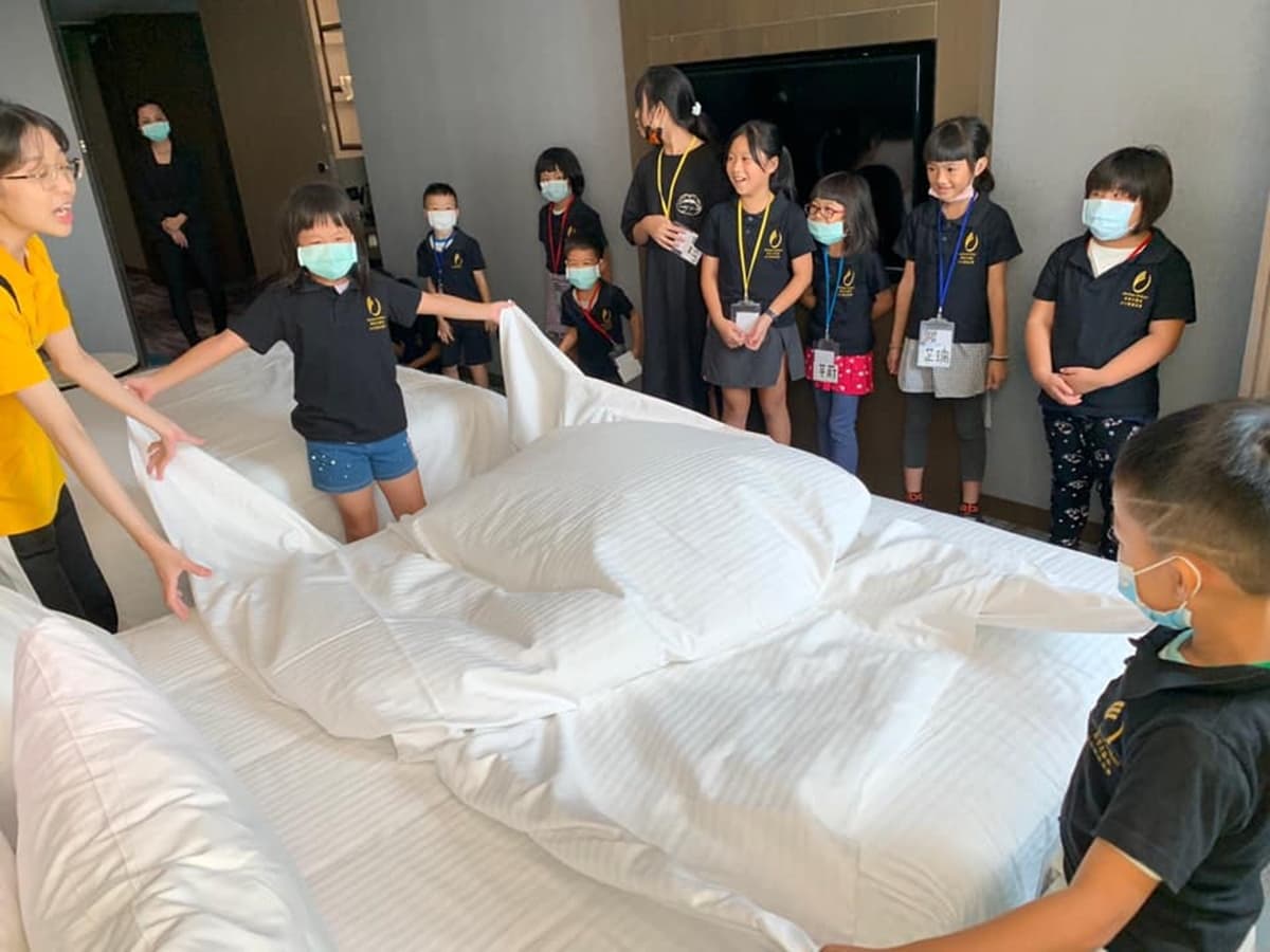 《食尚》APP獨家兌換!入住「明星最愛飯店」,招待200元外送金+遊戲室套票 《食尚》APP獨家兌換!入住「明星最愛飯店」,招待200元外送金+遊戲室套票