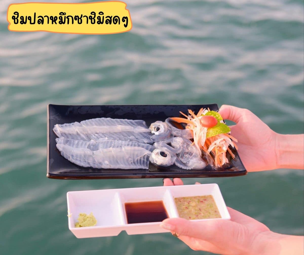 【新開店】超狂「海上漂浮咖啡廳」!必拍無敵海景環繞座位,釣魷魚現烤現吃 【新開店】超狂「海上漂浮咖啡廳」!必拍無敵海景環繞座位,釣魷魚現烤現吃