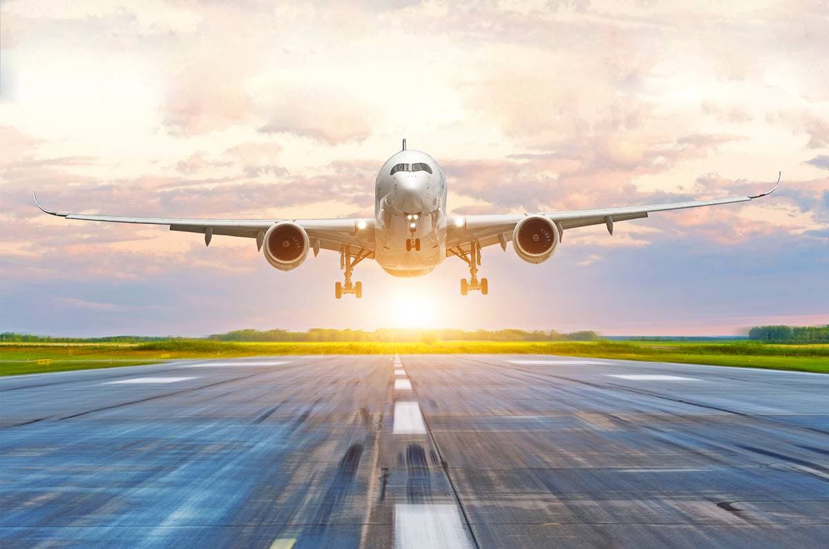 飛機降落時「砰」一聲原來是故意的?5個日本旅遊「超驚奇」逗知識 飛機降落時「砰」一聲原來是故意的?5個日本旅遊「超驚奇」逗知識