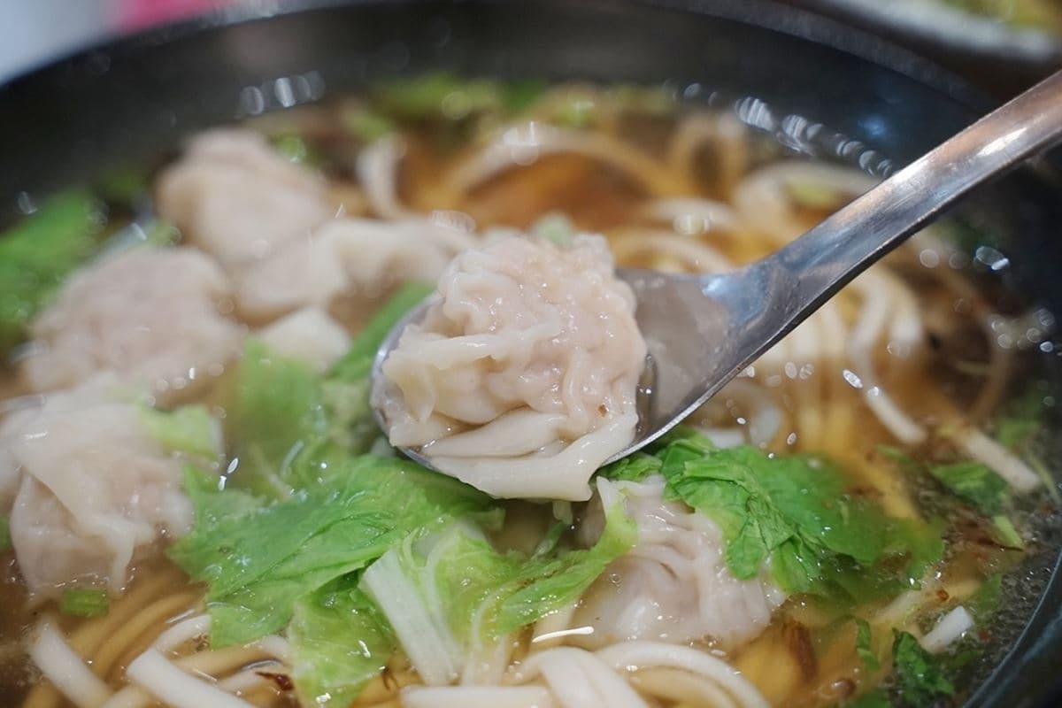開嗑中壢「大碗公牛肉麵」!燉牛筋軟Q帶勁超銷魂,祕製滷味根本白飯殺手 開嗑中壢「大碗公牛肉麵」!燉牛筋軟Q帶勁超銷魂,祕製滷味根本白飯殺手