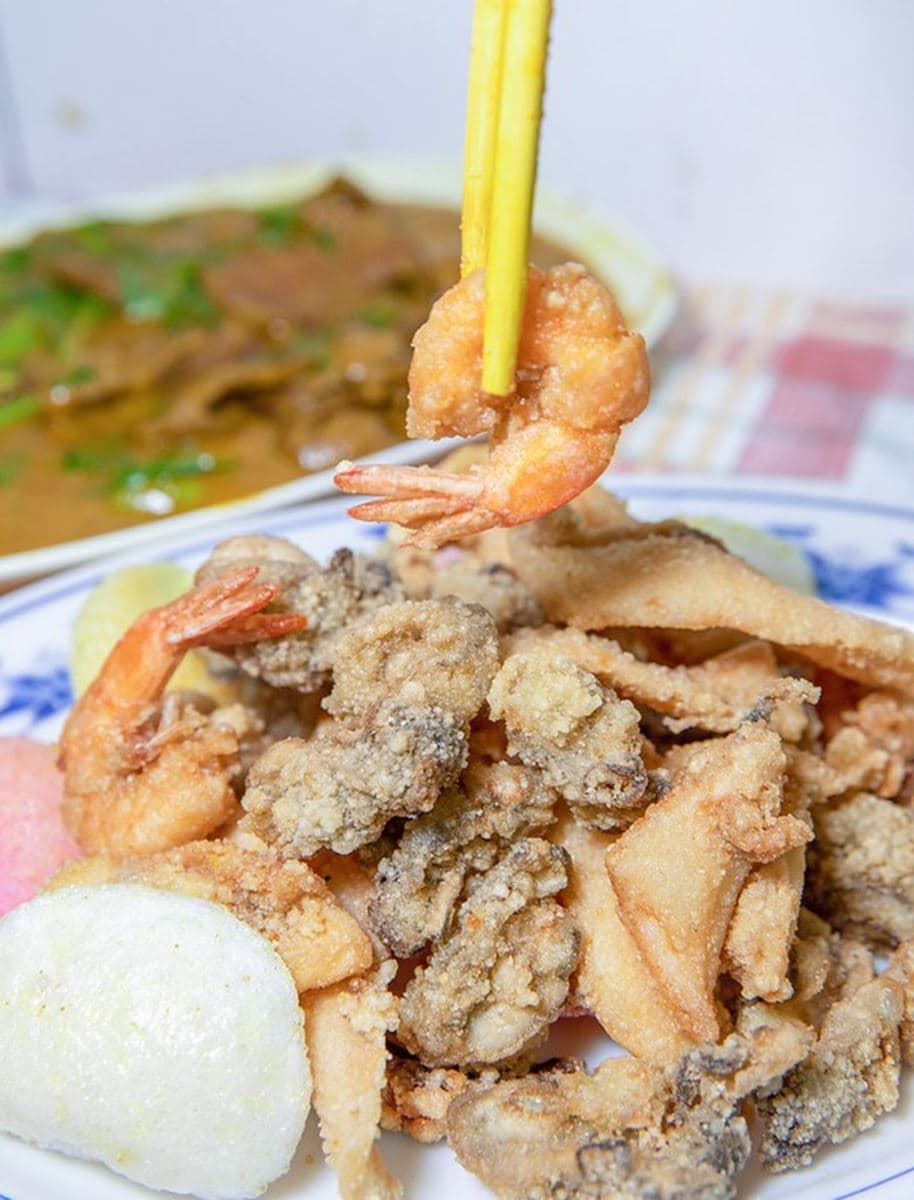 在地老饕認證!正港「基隆炒麵」必吃咖哩+沙茶,Q彈麵條配大塊牛肉最過癮 在地老饕認證!正港「基隆炒麵」必吃咖哩+沙茶,Q彈麵條配大塊牛肉最過癮
