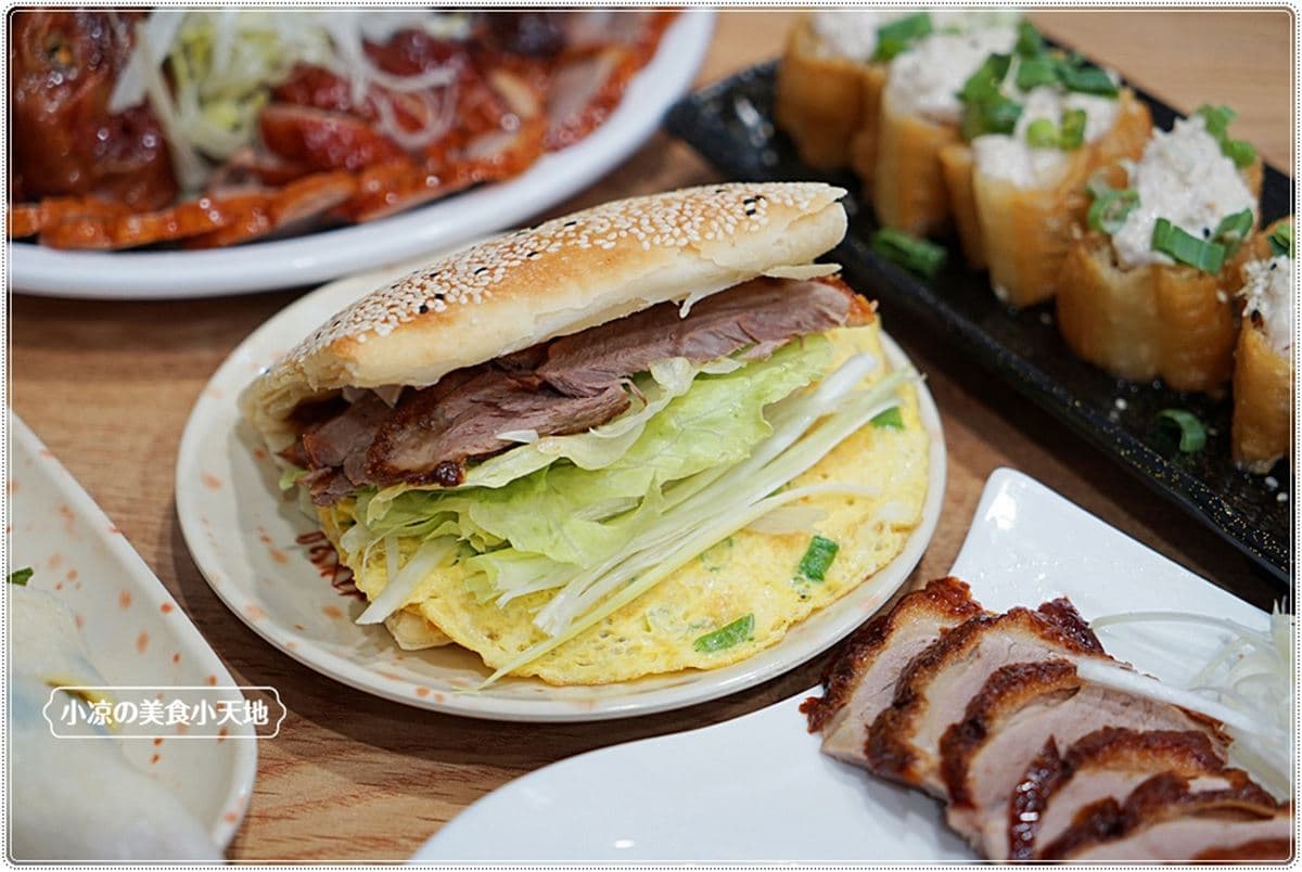 1人份烤鴨只要65元!台中最霸氣宵夜藏在這,燒餅、饅頭、蛋餅通通夾烤鴨 1人份烤鴨只要65元!台中最霸氣宵夜藏在這,燒餅、饅頭、蛋餅通通夾烤鴨