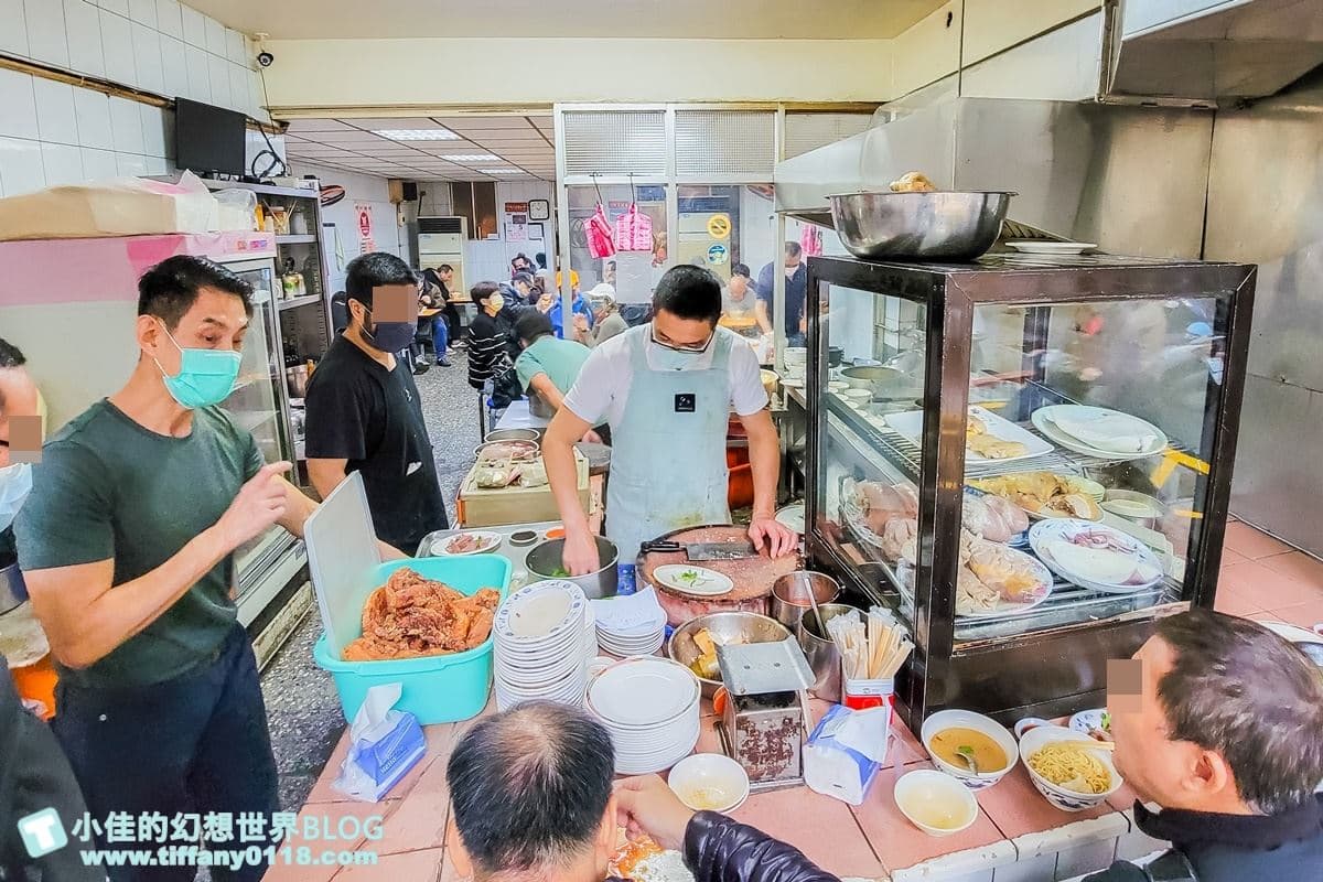20元吃米其林美食!大稻埕80年「佛系麵店」永遠在排隊,超強紅燒肉網推必點 20元吃米其林美食!大稻埕80年「佛系麵店」永遠在排隊,超強紅燒肉網推必點