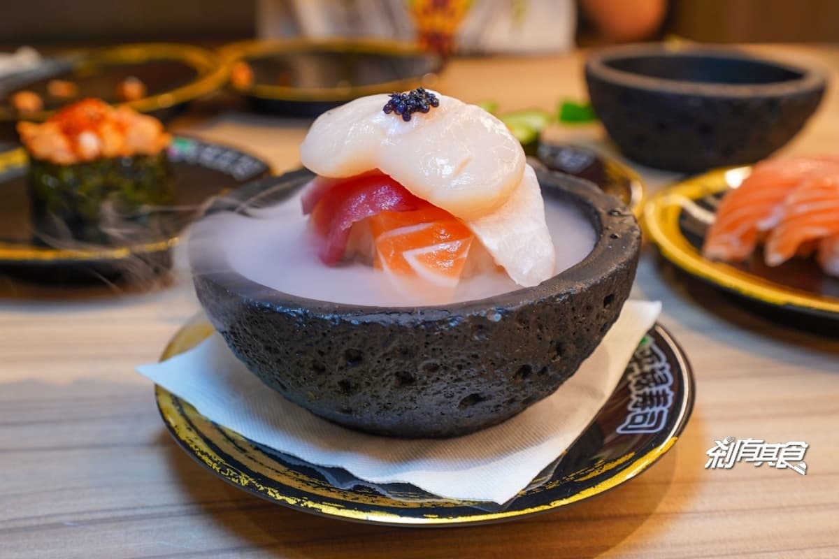 日本「高CP值迴轉壽司」到台中開店!飲料自助吧喝到飽,還有小丑免費折氣球 日本「高CP值迴轉壽司」到台中開店!飲料自助吧喝到飽,還有小丑免費折氣球