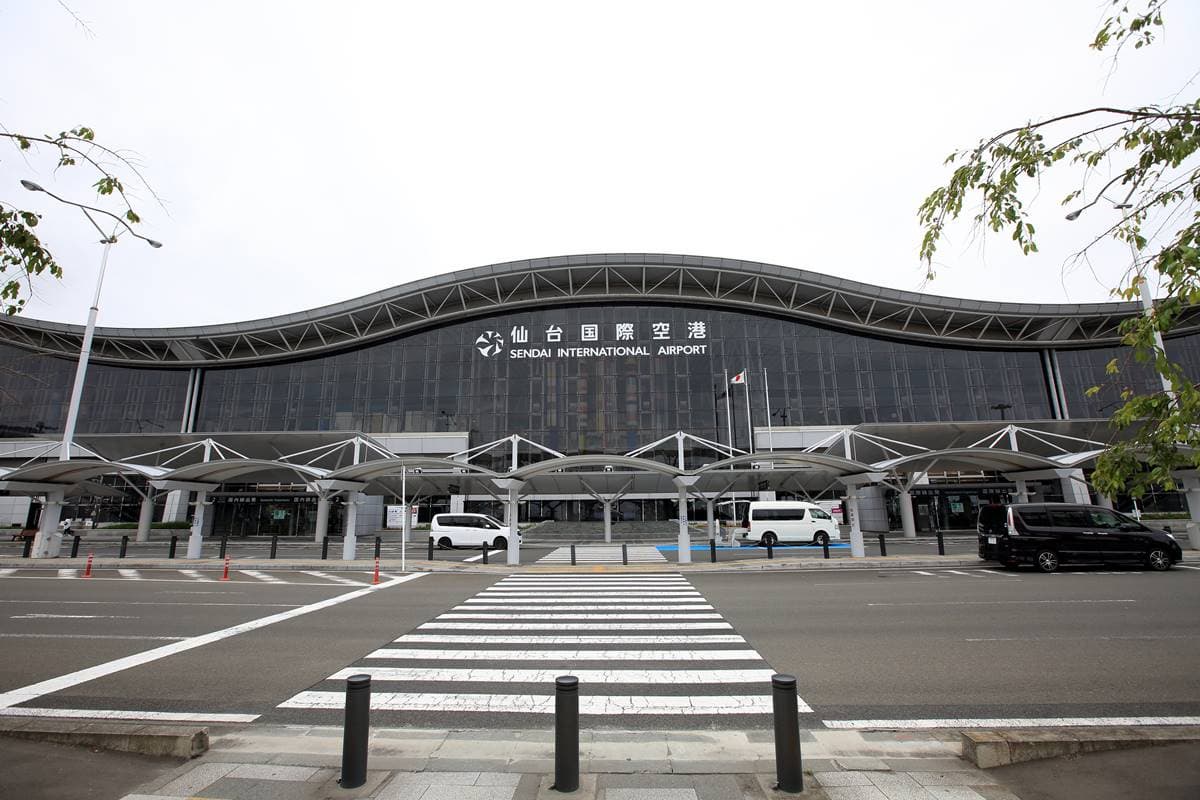 仙台5必知!搭手扶梯「站左或站右」?解密永遠在店門口微笑的「辣個男人」 仙台5必知!搭手扶梯「站左或站右」?解密永遠在店門口微笑的「辣個男人」