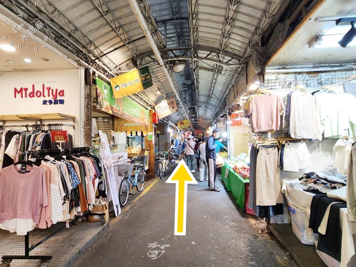 板橋人社團夯翻!市場排隊「水果糖葫蘆」地方媽媽都搶買,每支30元起就能吃 板橋人社團夯翻!市場排隊「水果糖葫蘆」地方媽媽都搶買,每支30元起就能吃