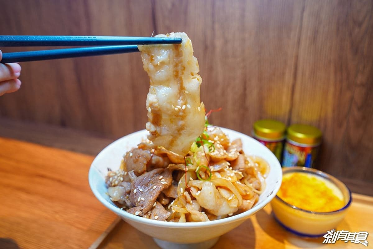 台中人不哭!忠孝夜市「最強咖哩」搬新家回歸,牽絲肉丸、爆量肉丼好吃不變 台中人不哭!忠孝夜市「最強咖哩」搬新家回歸,牽絲肉丸、爆量肉丼好吃不變