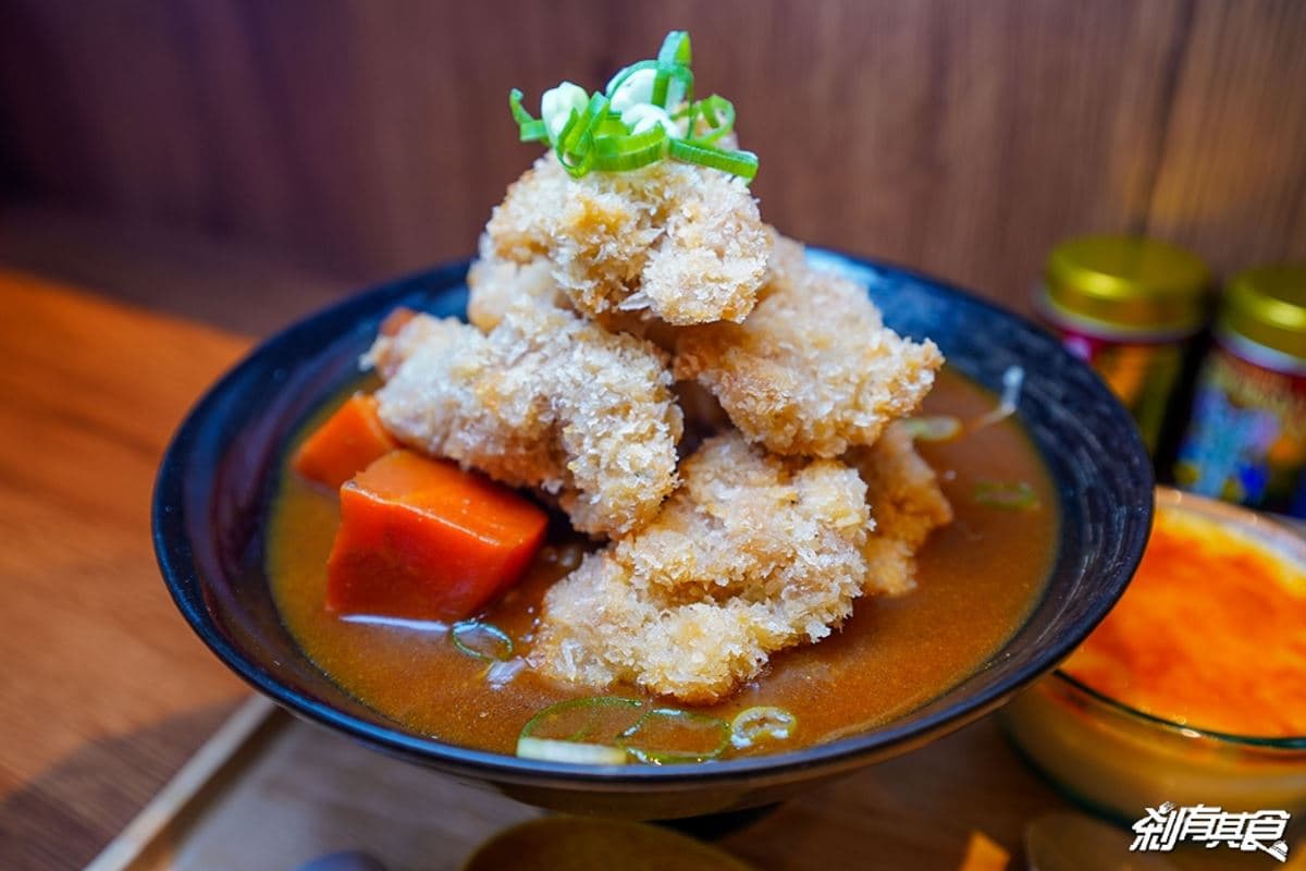 台中人不哭!忠孝夜市「最強咖哩」搬新家回歸,牽絲肉丸、爆量肉丼好吃不變 台中人不哭!忠孝夜市「最強咖哩」搬新家回歸,牽絲肉丸、爆量肉丼好吃不變