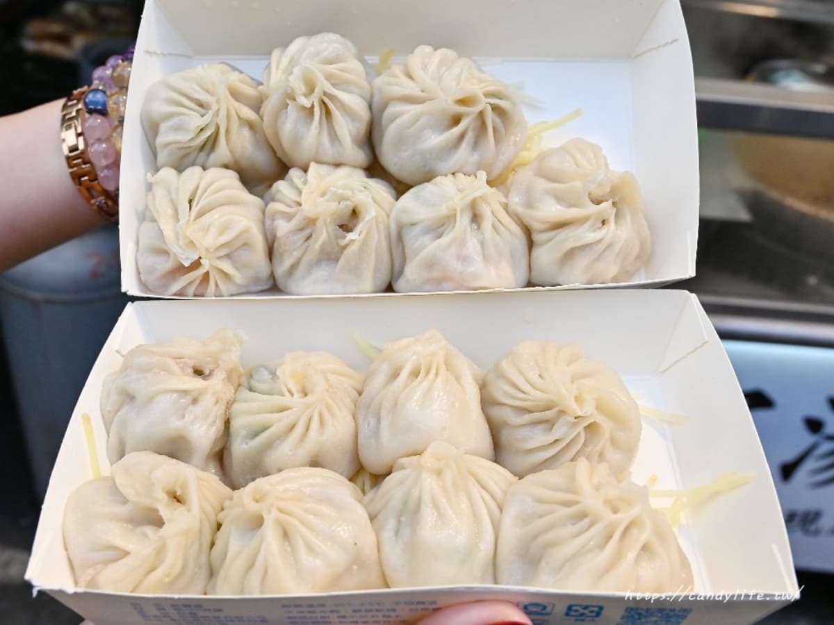 台中吃貨點名!忠孝夜市6攤必排:老字號米糕、超強排隊咖哩、個性薏仁牛奶 台中忠孝夜市美食:熊家湯包