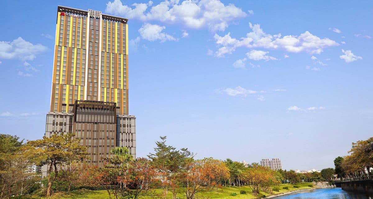全台3家飯店「住1晚送1晚」!一次爽住2家萬豪酒店,每人每晚最低1500元 全台3家飯店「住1晚送1晚」!一次爽住2家萬豪酒店,每人每晚最低1500元