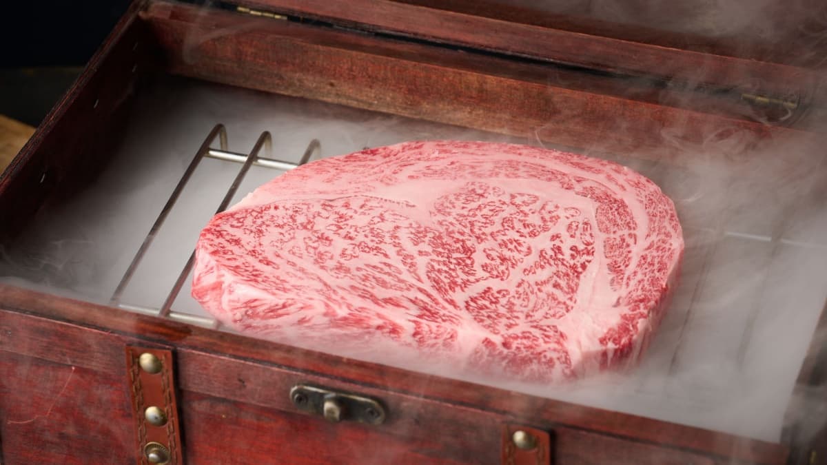 全新百坪「八和和牛燒肉專門店」!怒嗑8大類和牛燒烤,再打卡神祕西服店 全新百坪「八和和牛燒肉專門店」!怒嗑8大類和牛燒烤,再打卡神祕西服店