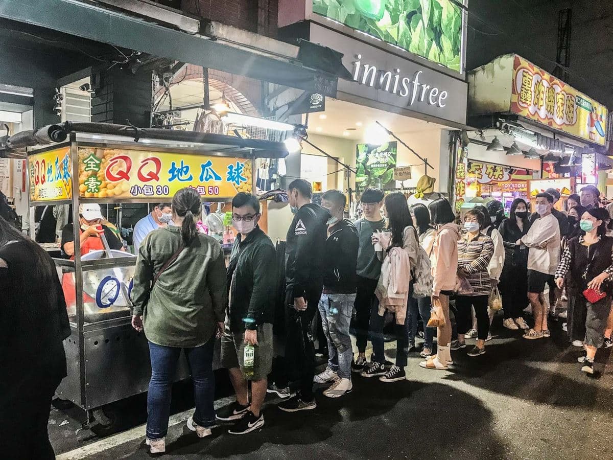 從早吃到晚!中原夜市周邊8家「高CP值美食」:平價牛排、最好吃地瓜球 從早吃到晚!中原夜市周邊8家「高CP值美食」:平價牛排、最好吃地瓜球