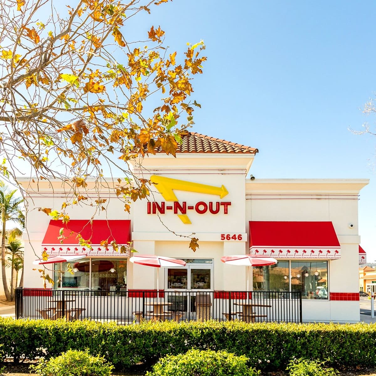 比麥當勞更狂!美國速食霸主In-N-Out Burger來台快閃,3款漢堡1日限量開賣 比麥當勞更狂!美國速食霸主In-N-Out Burger來台快閃,3款漢堡1日限量開賣