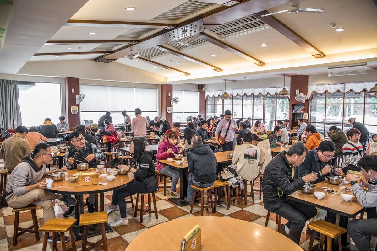 新竹人瘋排隊!在地激推6美食:巨無霸芋泥球、豆花免費吃、白冰冰最愛水餃 新竹人瘋排隊!在地激推6美食:巨無霸芋泥球、豆花免費吃、白冰冰最愛水餃