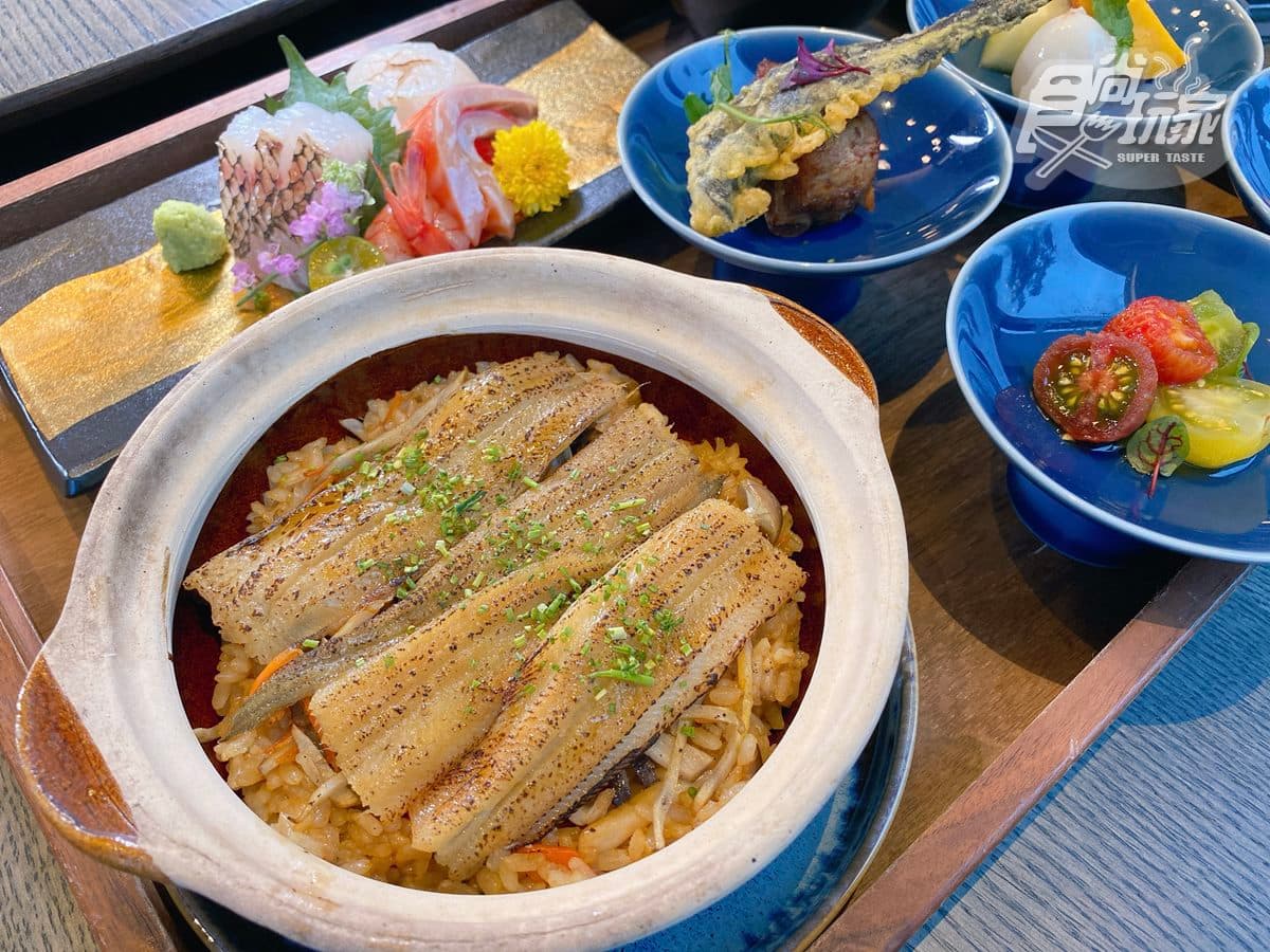 【新開店】全台最狂海產店!大面水族牆現撈帝王蟹,浮誇版米粉湯吃爆量海鮮 【新開店】全台最狂海產店!大面水族牆現撈帝王蟹,浮誇版米粉湯吃爆量海鮮