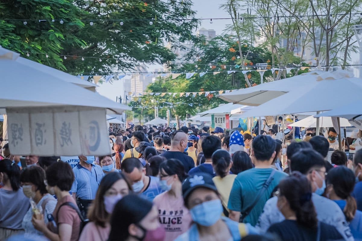 4天連假免費逛!「復古美食市集」快閃高雄駁二,吃逛100家美食+文創攤位 4天連假免費逛!「復古美食市集」快閃高雄駁二,吃逛100家美食+文創攤位