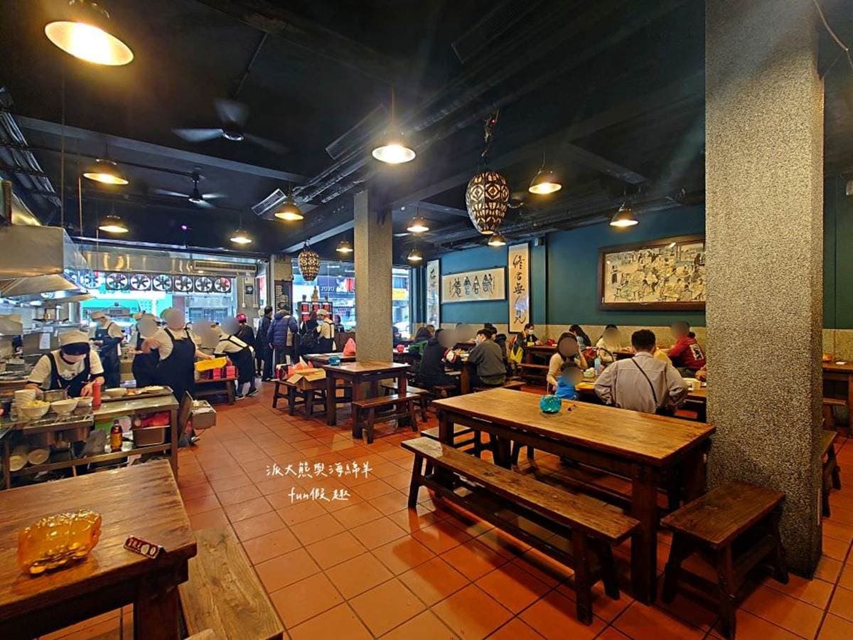連3年稱霸米其林!台中「最強豬腳店」永遠在排隊,Q彈鹹香豬腳+麵線超唰嘴 連3年稱霸米其林!台中「最強豬腳店」永遠在排隊,Q彈鹹香豬腳+麵線超唰嘴