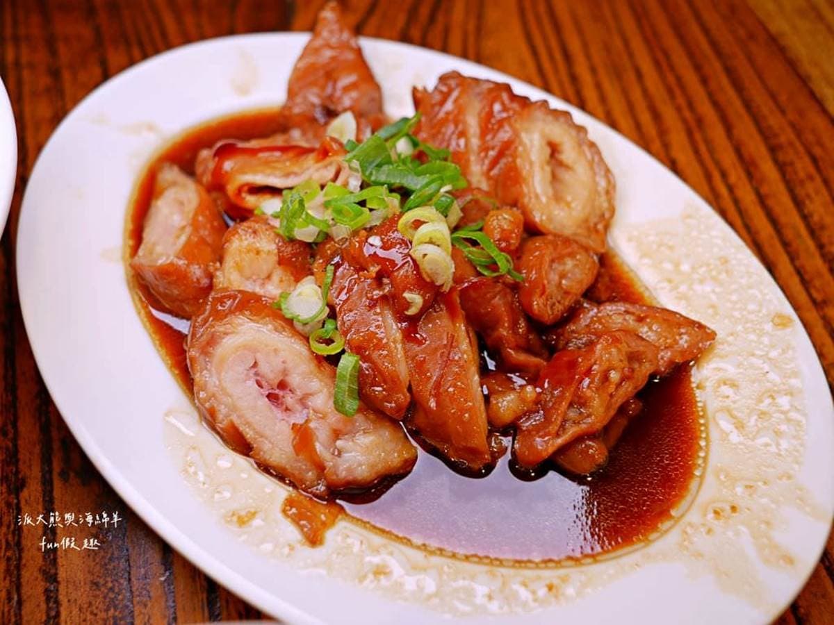 連3年稱霸米其林!台中「最強豬腳店」永遠在排隊,Q彈鹹香豬腳+麵線超唰嘴 連3年稱霸米其林!台中「最強豬腳店」永遠在排隊,Q彈鹹香豬腳+麵線超唰嘴