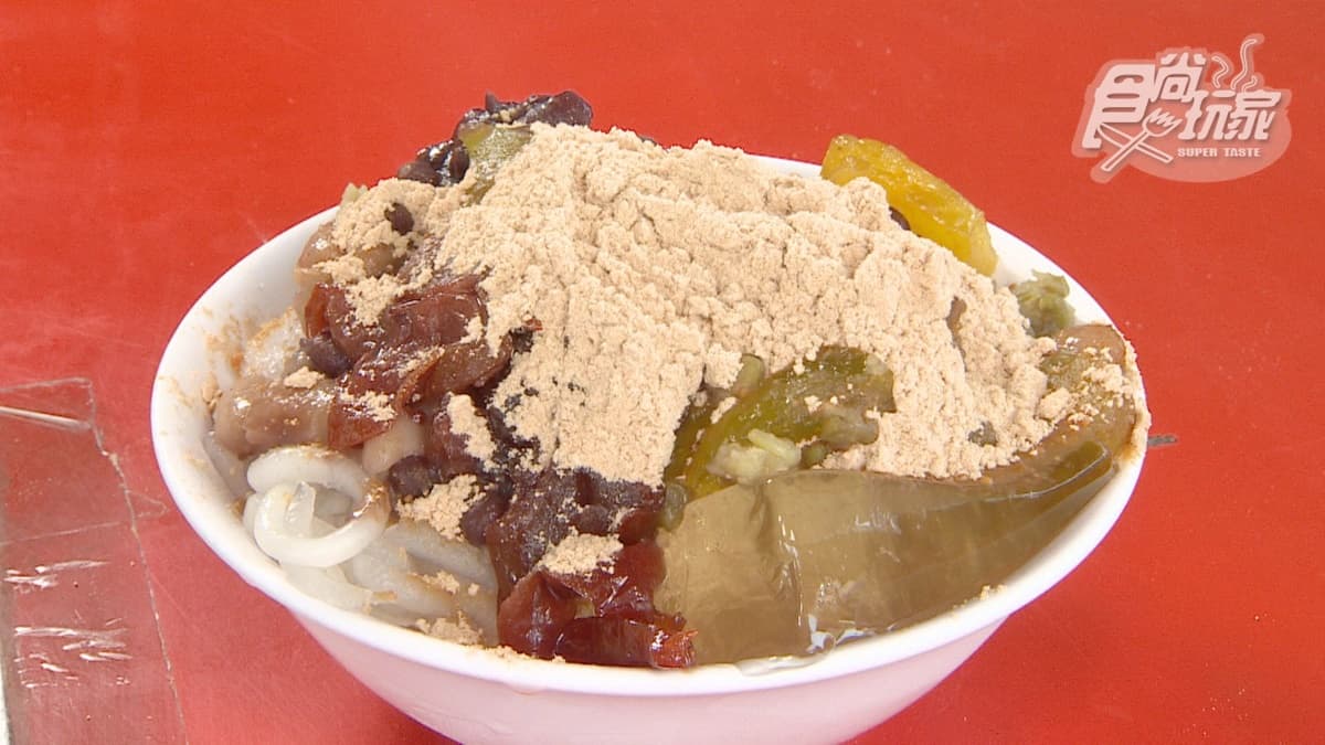 快到媽祖廟旁吃冰!「古早味麵茶冰」飄香台南一世紀,加滿料才40元超佛心