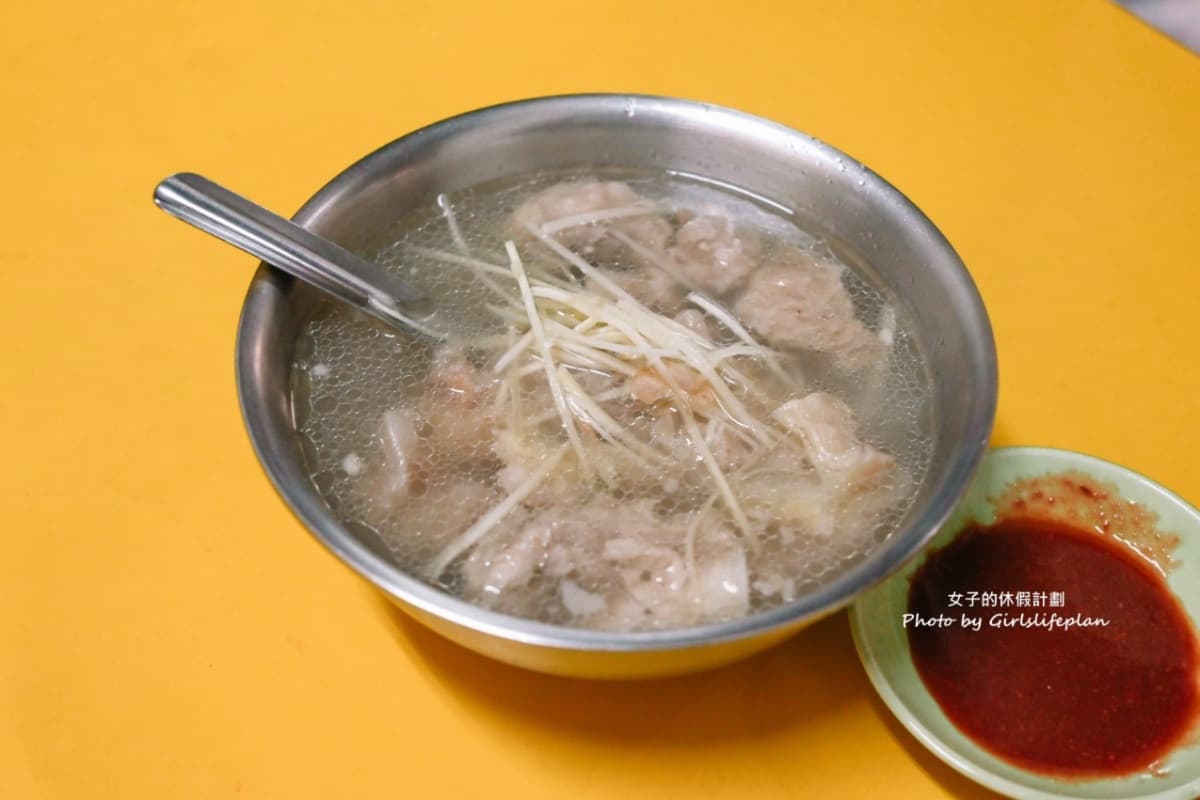 最強炒牛肉霸主PK!老饕認證雙北6家名店:免費加湯、夜市必吃、宵夜老店 網推「台北最強炒牛肉」!隱身夜市在地飄香80年,牛雜湯免費續湯喝到飽