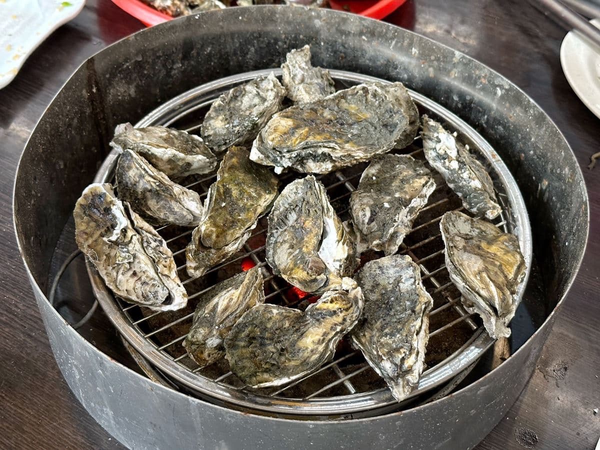 夏天就要吃海鮮!全台7家「高CP值海鮮美食」:5元生魚片、烤蚵吃到飽 【新開店】新竹也有烤蚵吃到飽!300元嘉義直送鮮蚵任你夾,季節限定快搶排