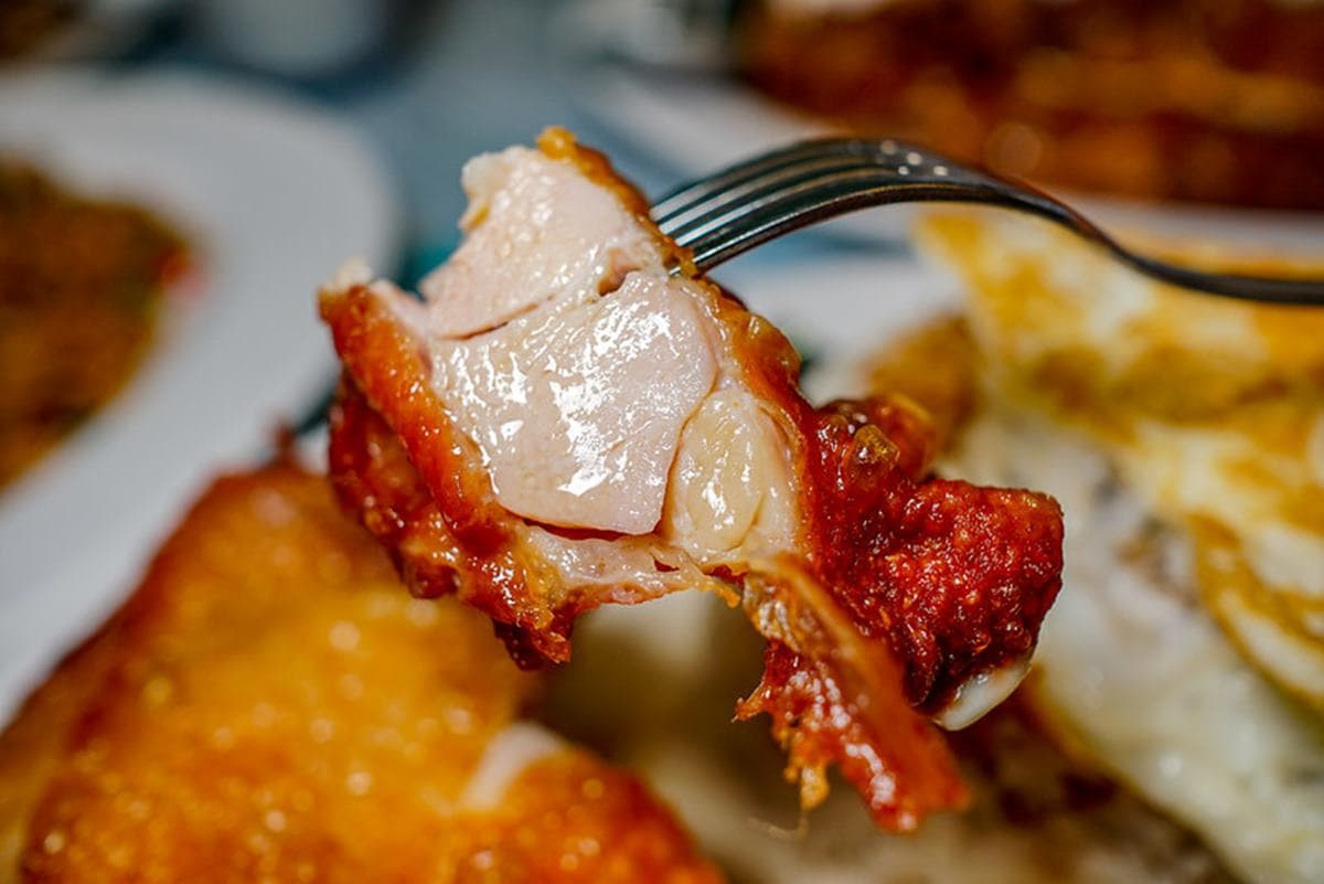 味覺秒飛香港!港味酥炸雞腿一咬噴汁,「鮮奶冰淇淋汽水」只有香港人會賣 味覺秒飛香港!港味酥炸雞腿一咬噴汁,「鮮奶冰淇淋汽水」只有香港人會賣