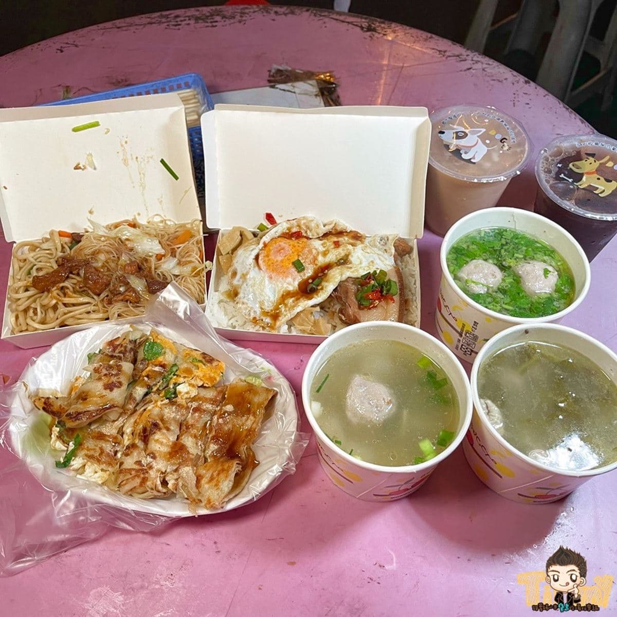 新竹人激推「神級爌肉飯」!凌晨3點半開賣即秒殺,整攤通通免50元CP值爆表 新竹人激推「神級爌肉飯」!凌晨3點半開賣即秒殺,整攤通通免50元CP值爆表
