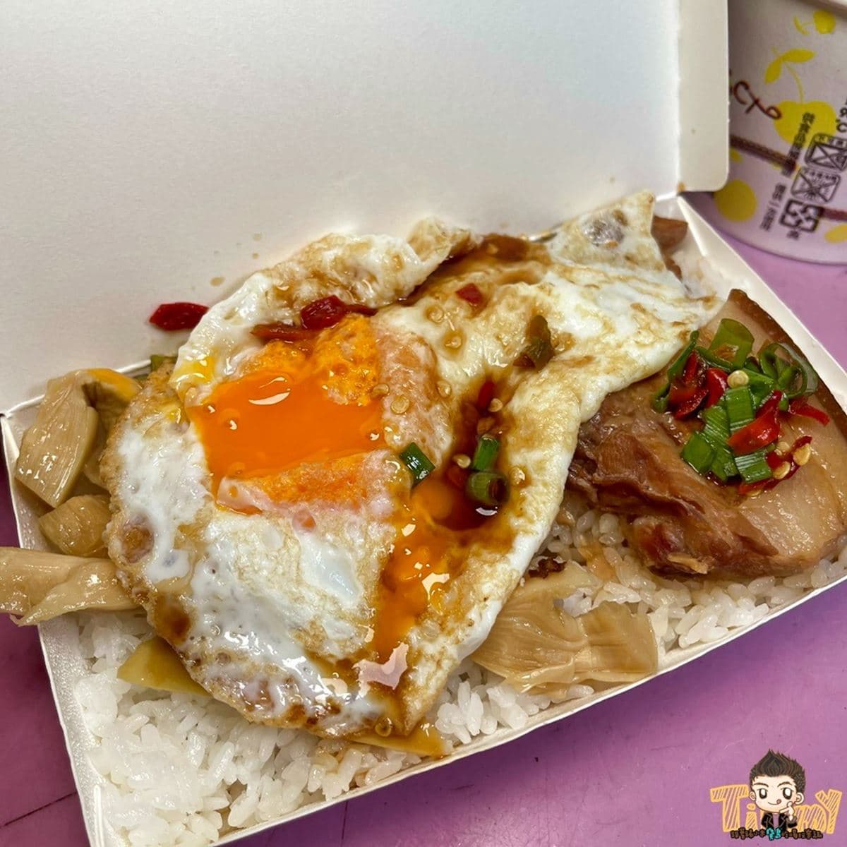 新竹人激推「神級爌肉飯」!凌晨3點半開賣即秒殺,整攤通通免50元CP值爆表 新竹人激推「神級爌肉飯」!凌晨3點半開賣即秒殺,整攤通通免50元CP值爆表