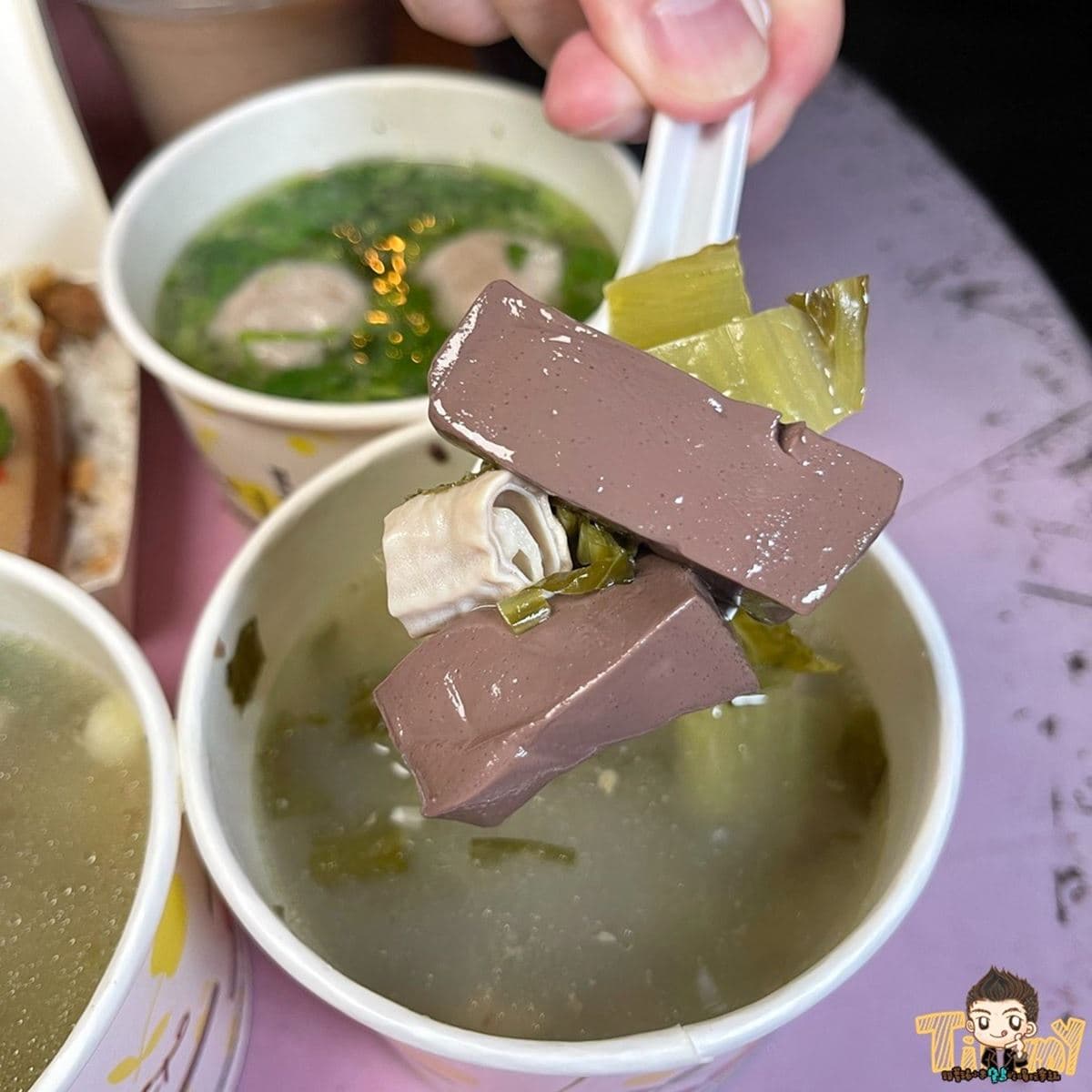 新竹人激推「神級爌肉飯」!凌晨3點半開賣即秒殺,整攤通通免50元CP值爆表 新竹人激推「神級爌肉飯」!凌晨3點半開賣即秒殺,整攤通通免50元CP值爆表