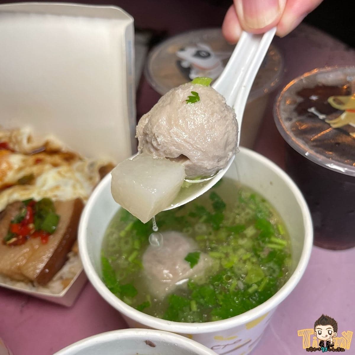 新竹人激推「神級爌肉飯」!凌晨3點半開賣即秒殺,整攤通通免50元CP值爆表 新竹人激推「神級爌肉飯」!凌晨3點半開賣即秒殺,整攤通通免50元CP值爆表