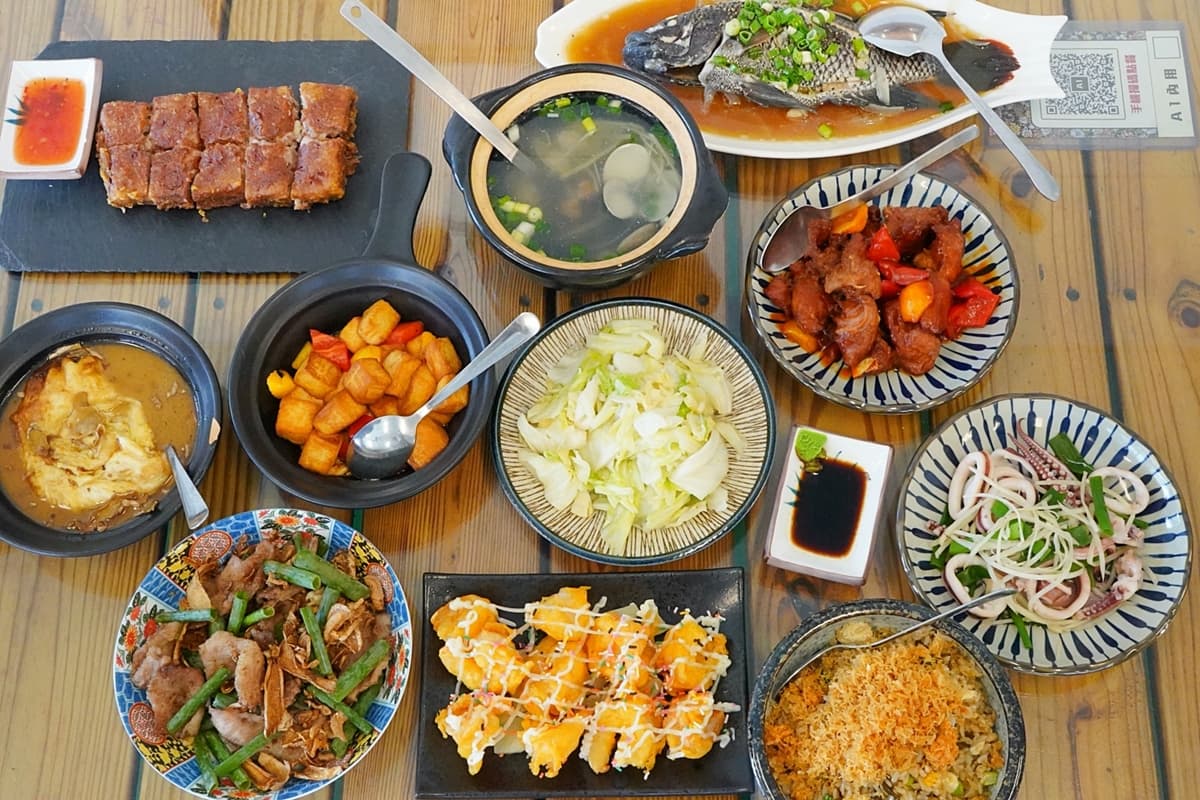 老饕激推台中熱炒!「酥炸芋頭鴨」每桌必點,綿密芋泥尬鹹香鴨肉超唰嘴 老饕激推台中熱炒!「酥炸芋頭鴨」每桌必點,綿密芋泥尬鹹香鴨肉超唰嘴