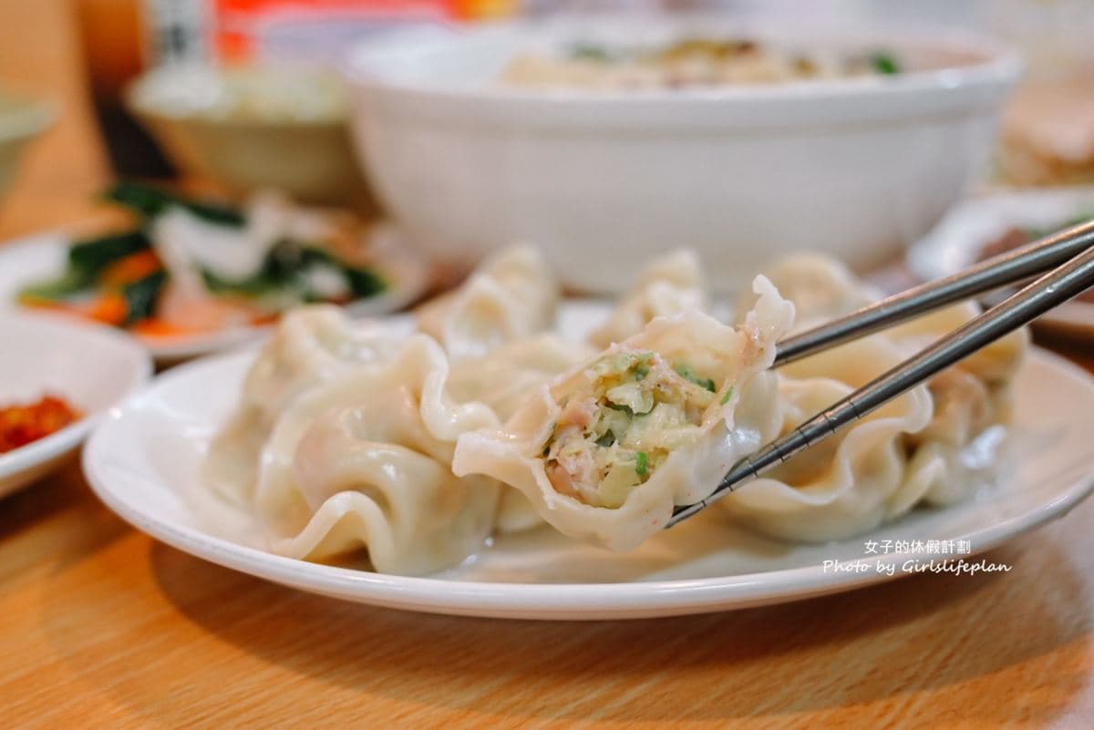 台北竟有70元牛肉麵!大碗公裝好裝滿2人吃也夠,隱身市場內行才懂吃 台北竟有70元牛肉麵!大碗公裝好裝滿2人吃也夠,隱身市場內行才懂吃