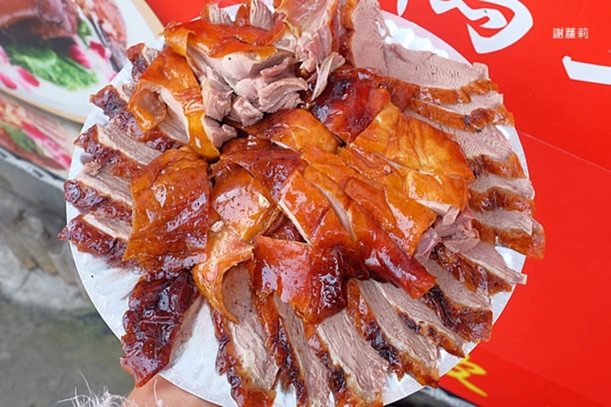 桃園超夯「排隊烤鴨」回來了!一鴨二吃還可加菜超澎派,想吃先排3小時 桃園超夯「排隊烤鴨」回來了!一鴨二吃還可加菜超澎派,想吃先排3小時