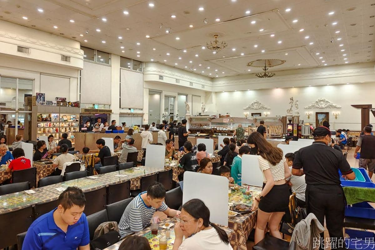 「CP值攻頂」貴族世家藏這!牛排+烤蚵、珍奶、酥皮濃湯任吃,還可煮火鍋 「CP值攻頂」貴族世家藏這!牛排+烤蚵、珍奶、酥皮濃湯任吃,還可煮火鍋