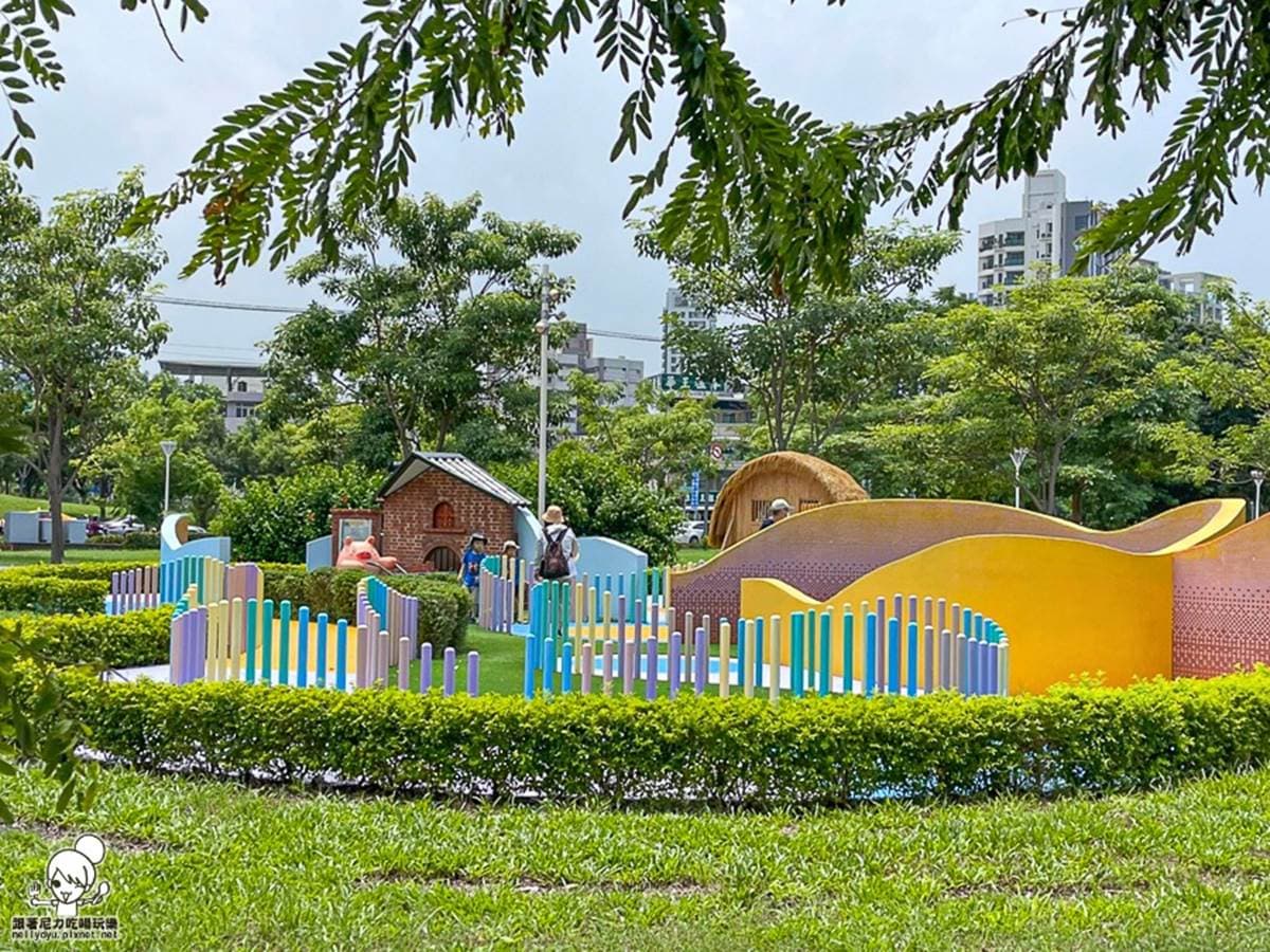 高雄公園變身《三隻小豬》世界!軟萌豬豬、大野狼免費拍,放電衝30米長溜索 高雄公園變身《三隻小豬》世界!軟萌豬豬、大野狼免費拍,放電衝30米長溜索