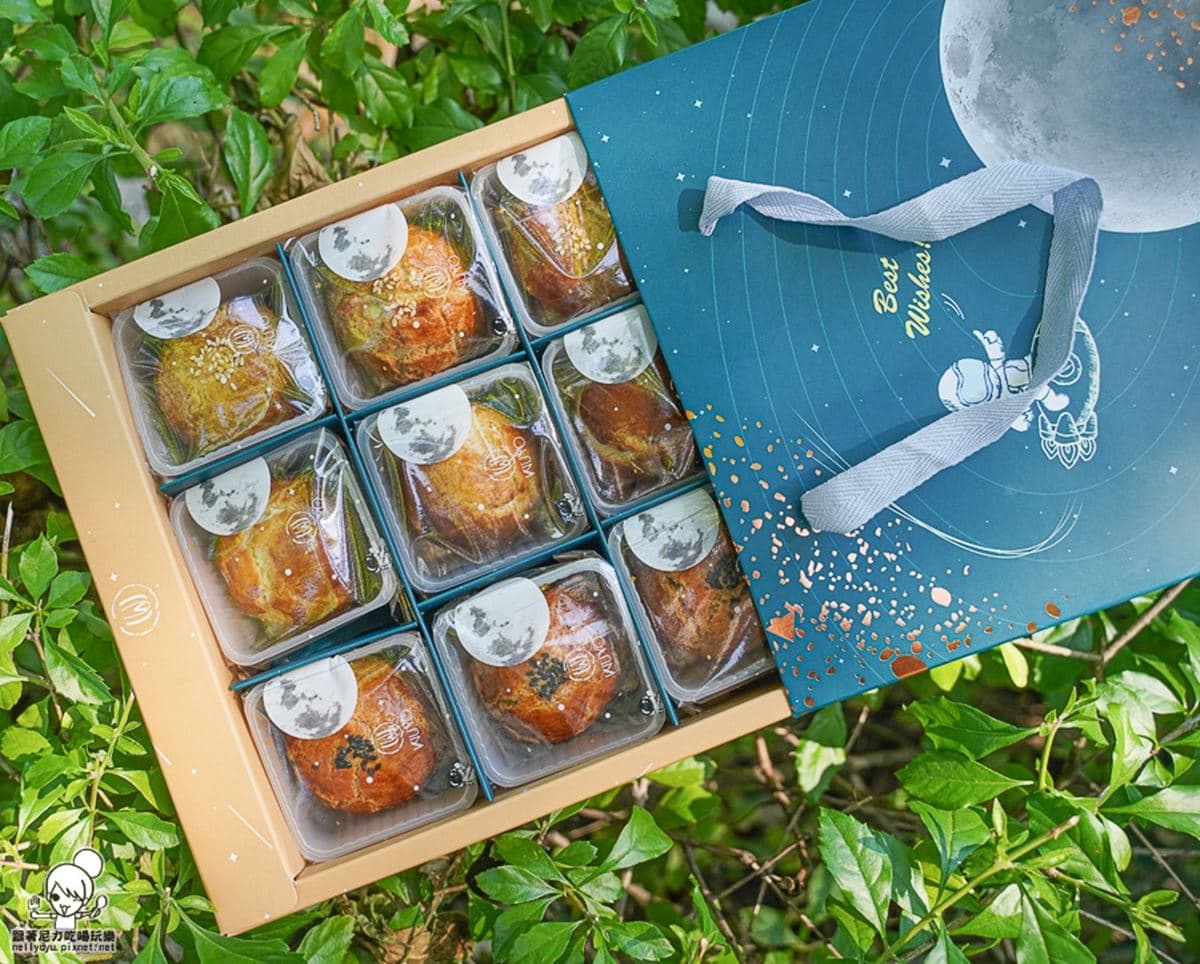 全台唯一「牽絲鳳凰酥」!Q萌旺來造型熱銷破萬盒,酥脆菠蘿月餅一咬噴香 全台唯一「牽絲鳳凰酥」!Q萌旺來造型熱銷破萬盒,酥脆菠蘿月餅一咬噴香