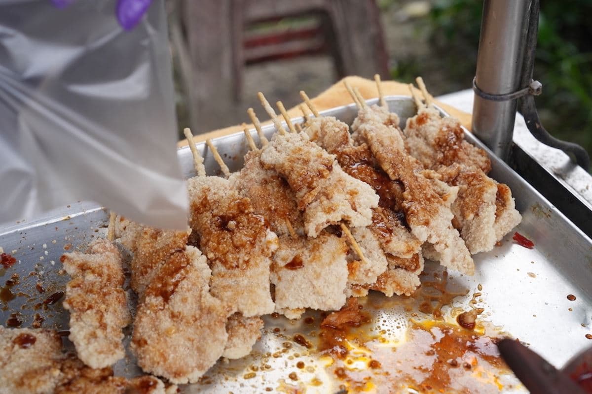 10元肉串太佛心!在地激推「高CP值炸物」藏身學區,龍鳳腿也僅10元 10元肉串太佛心!在地激推「高CP值炸物」藏身學區,龍鳳腿也僅10元