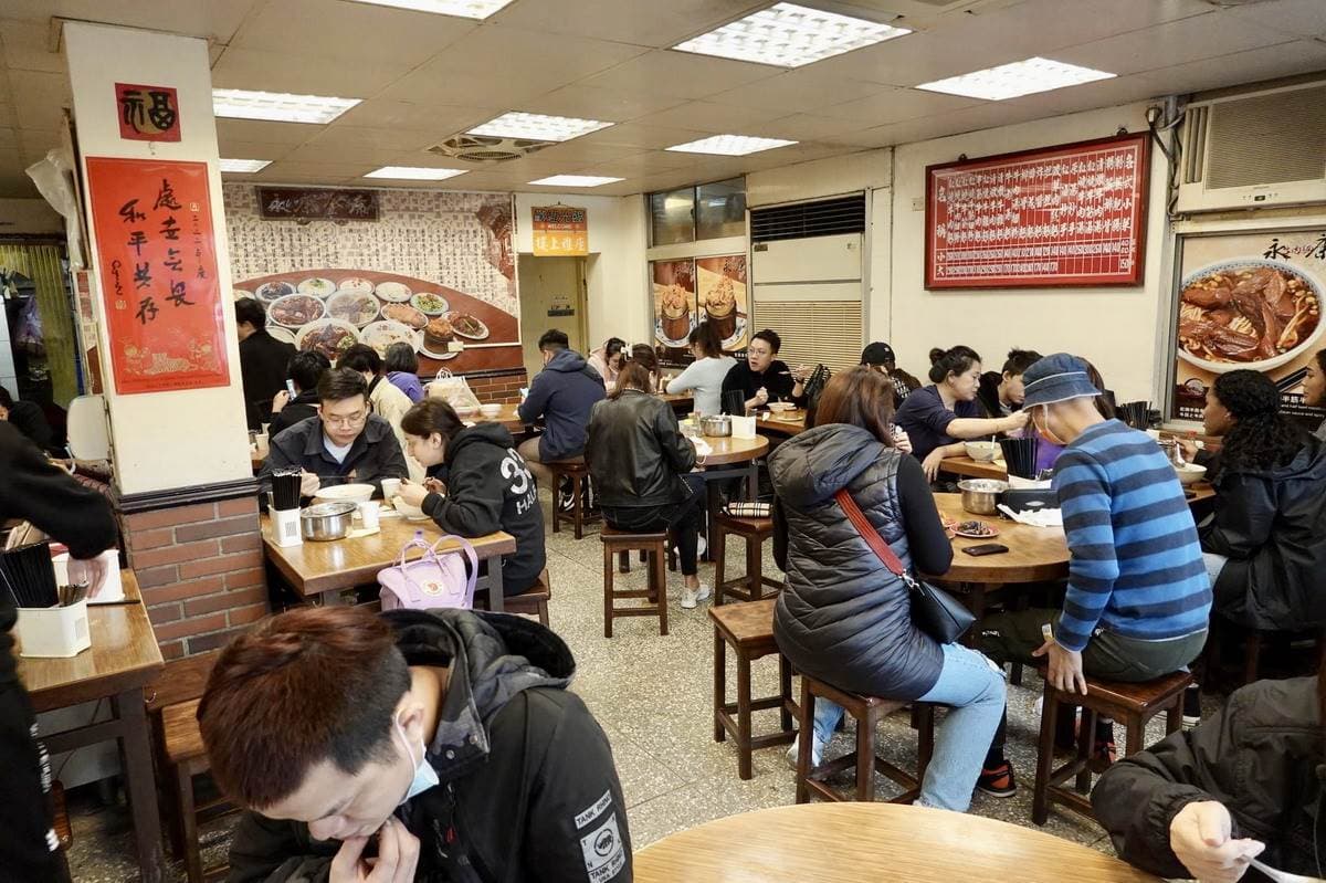 老饕都哭了!「2023台北米其林小吃」掉榜TOP10:最強排隊早餐、老字號牛肉麵 老饕都哭了!「2023台北米其林小吃」掉榜TOP10:最強排隊早餐、老字號牛肉麵