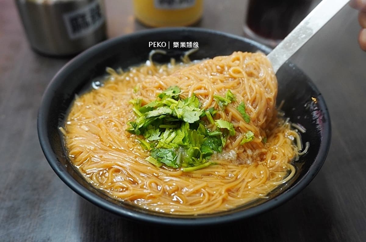 網推「台北麵線五大天王」之一!必點滷大腸香Q超入味,麵線控社團都激推 網推「台北麵線五大天王」之一!必點滷大腸香Q超入味,麵線控社團都激推